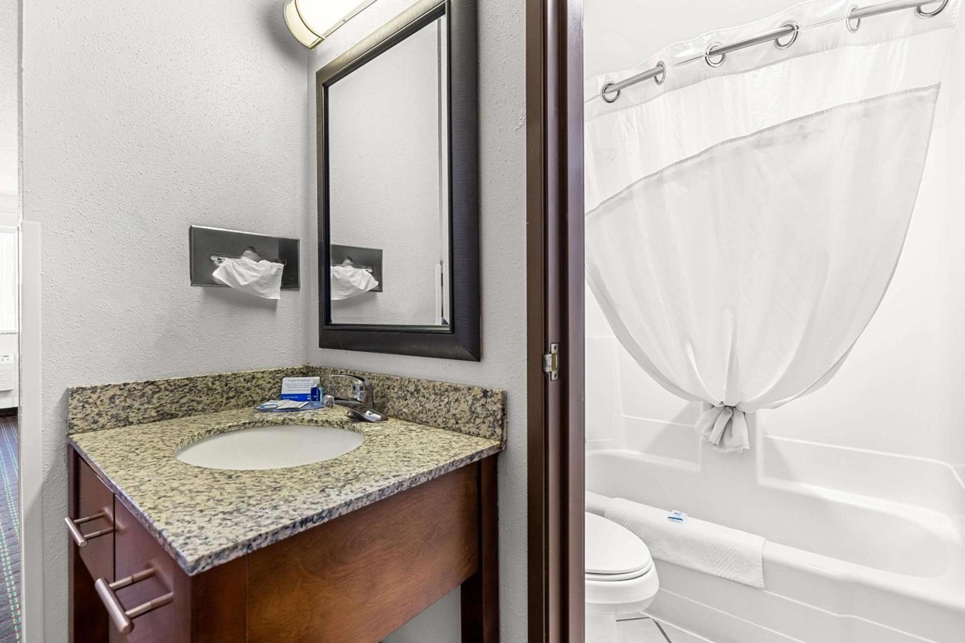 Rodeway Inn Rapid City North photo 15