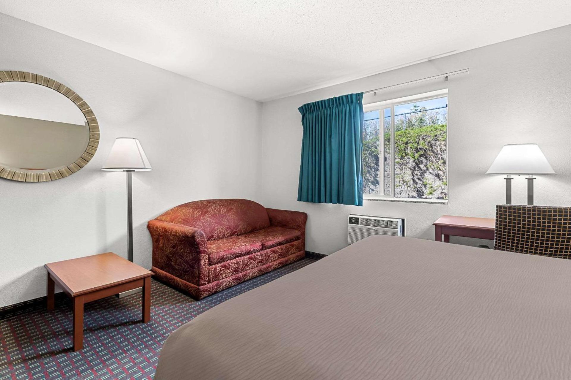 Rodeway Inn Rapid City North photo 18