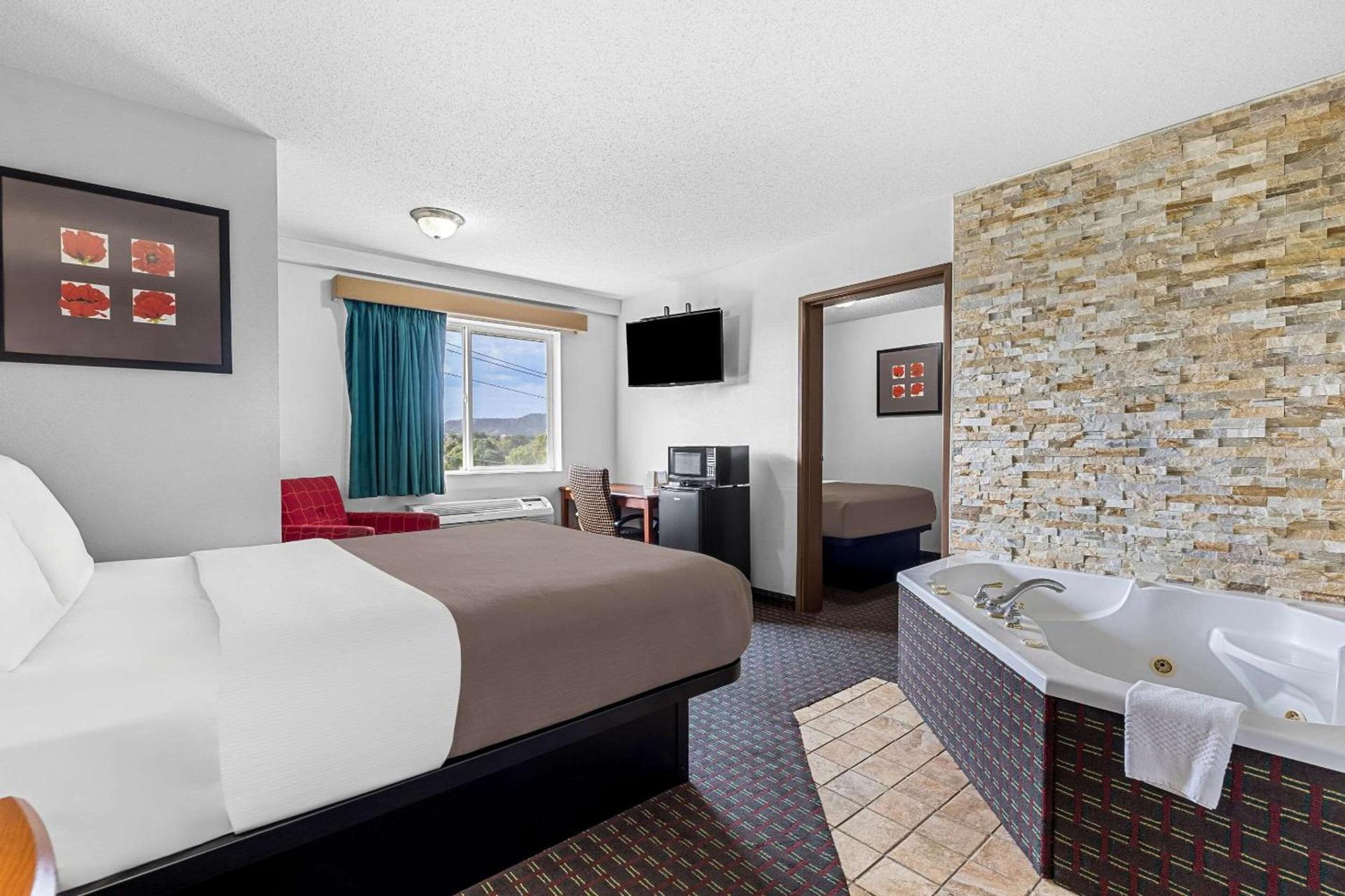 Rodeway Inn Rapid City North photo 21