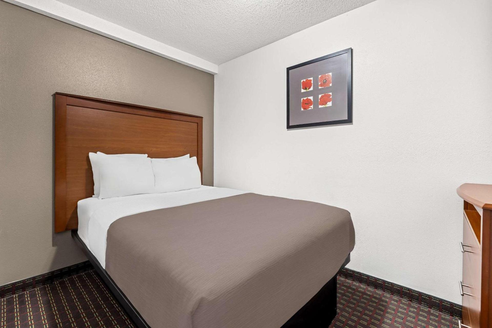 Rodeway Inn Rapid City North photo 22