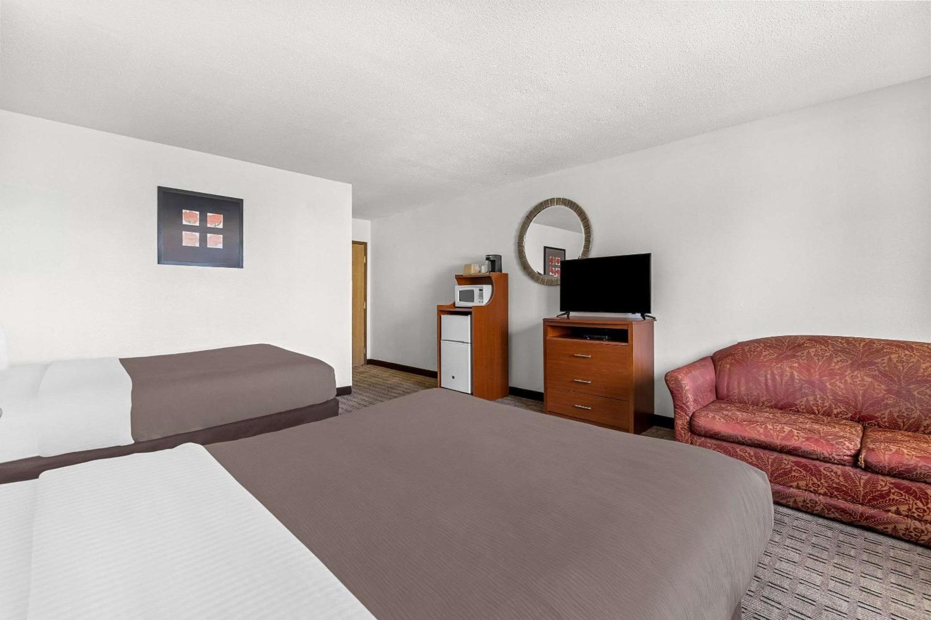 Rodeway Inn Rapid City North photo 25