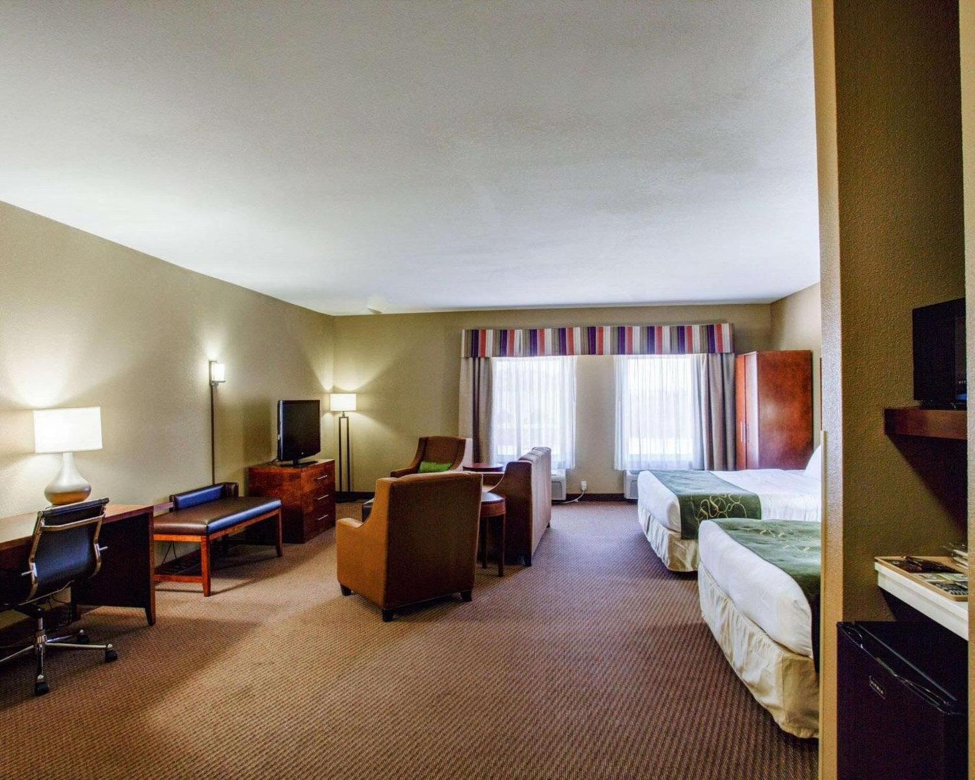Comfort Suites Crossville photo 10