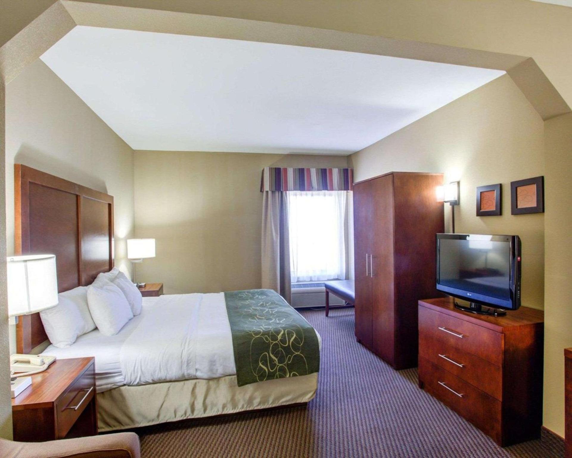 Comfort Suites Crossville photo 14
