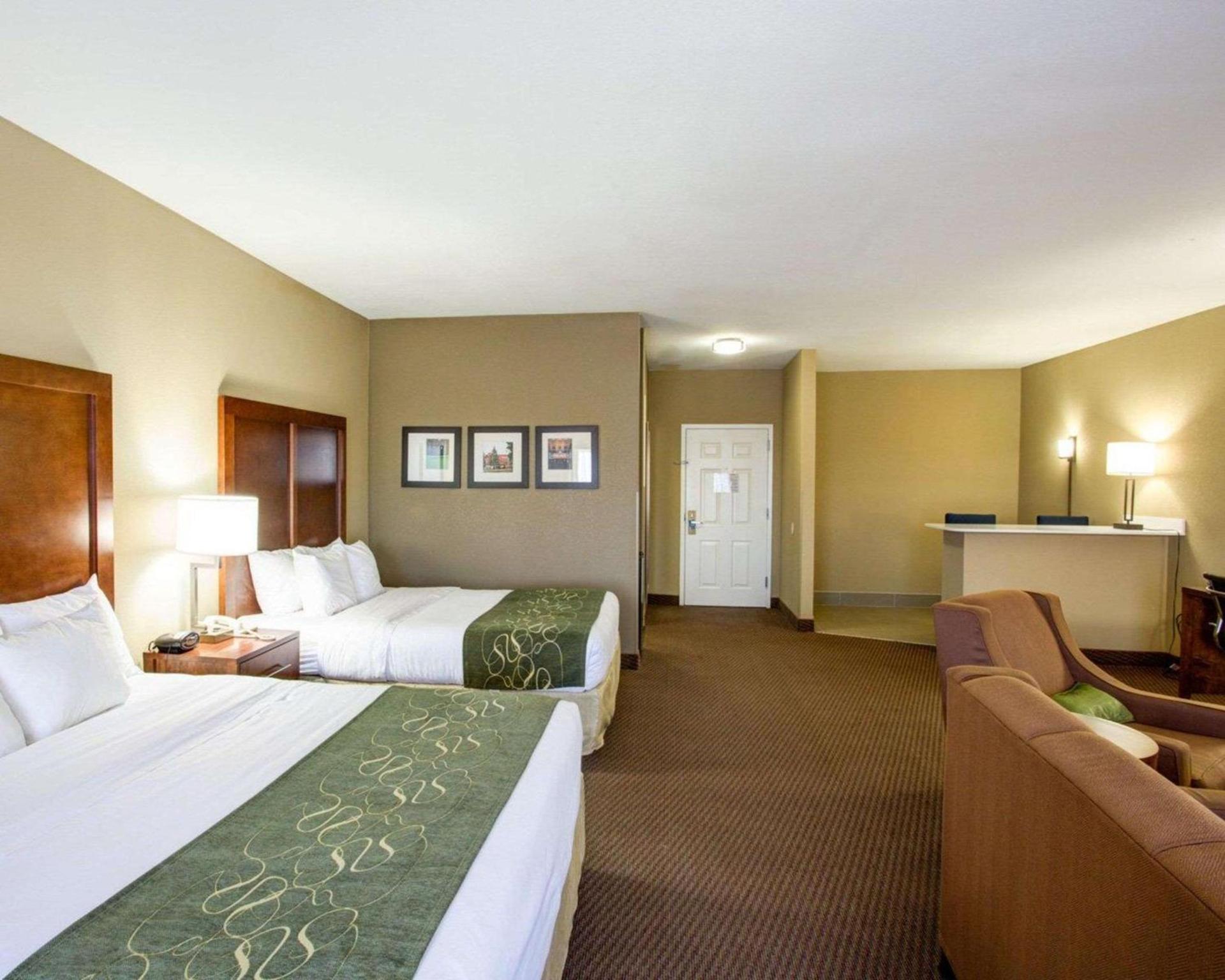Comfort Suites Crossville photo 12