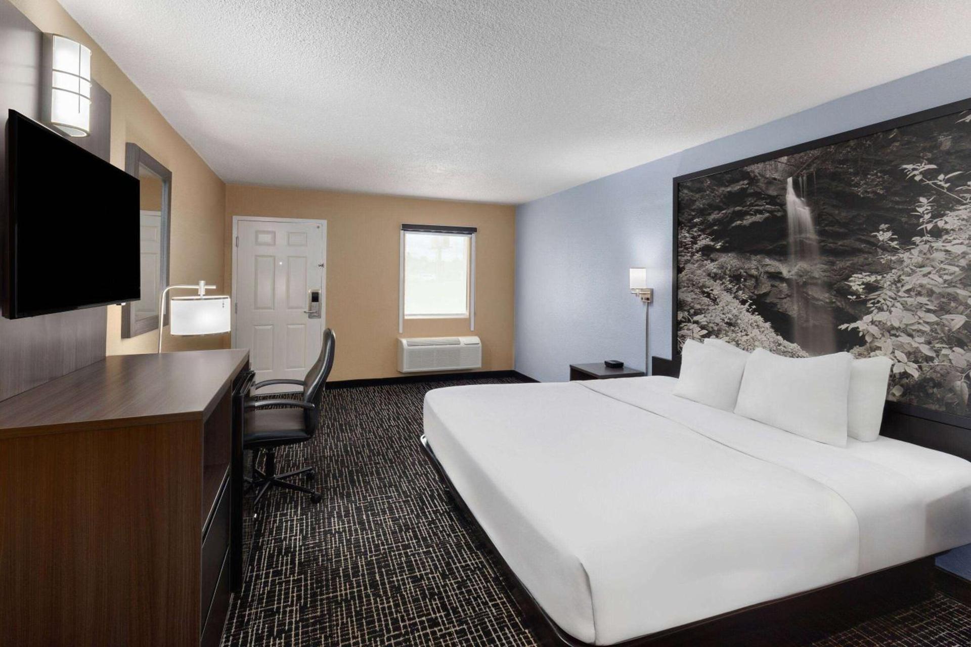 Super 8 by Wyndham Paducah I-24 Exit 4 photo 10