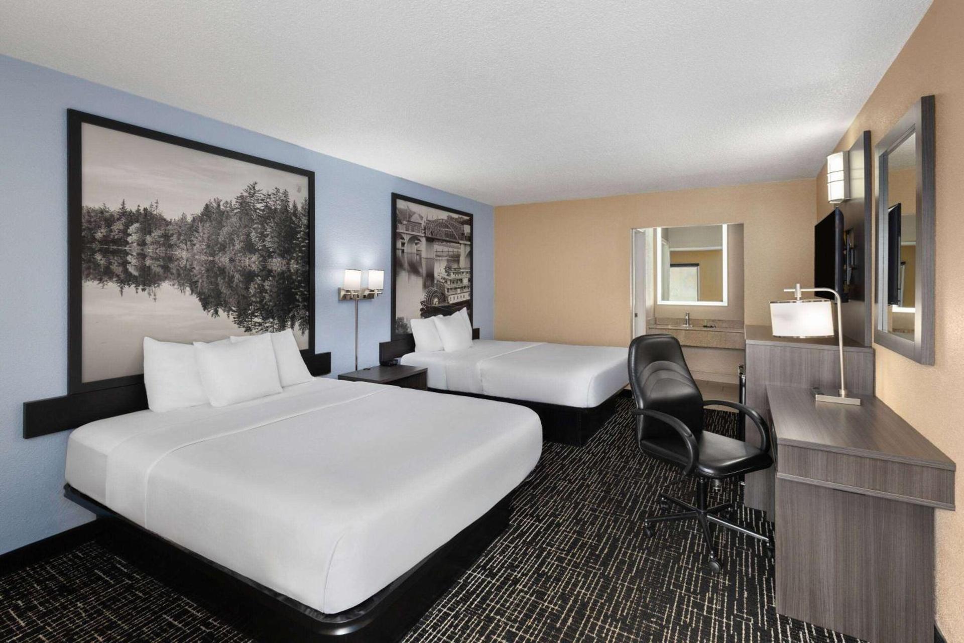 Super 8 by Wyndham Paducah I-24 Exit 4 photo 18