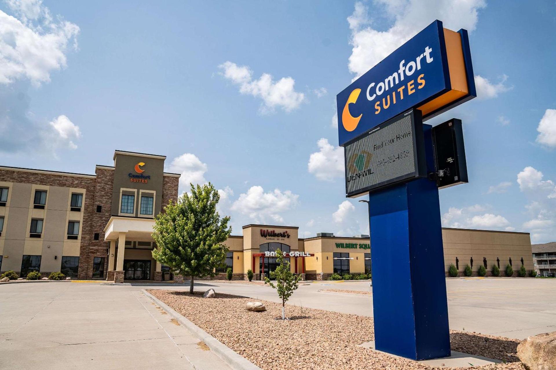 Comfort Suites University Brookings photo 3