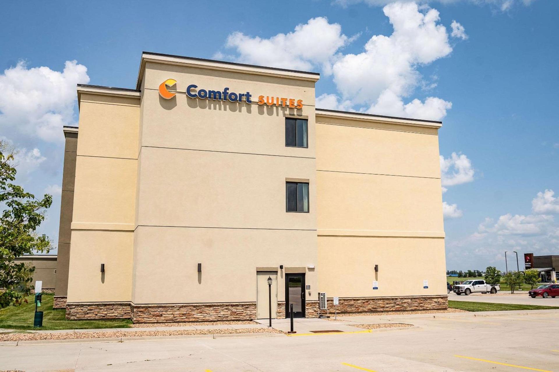 Comfort Suites University Brookings photo 8