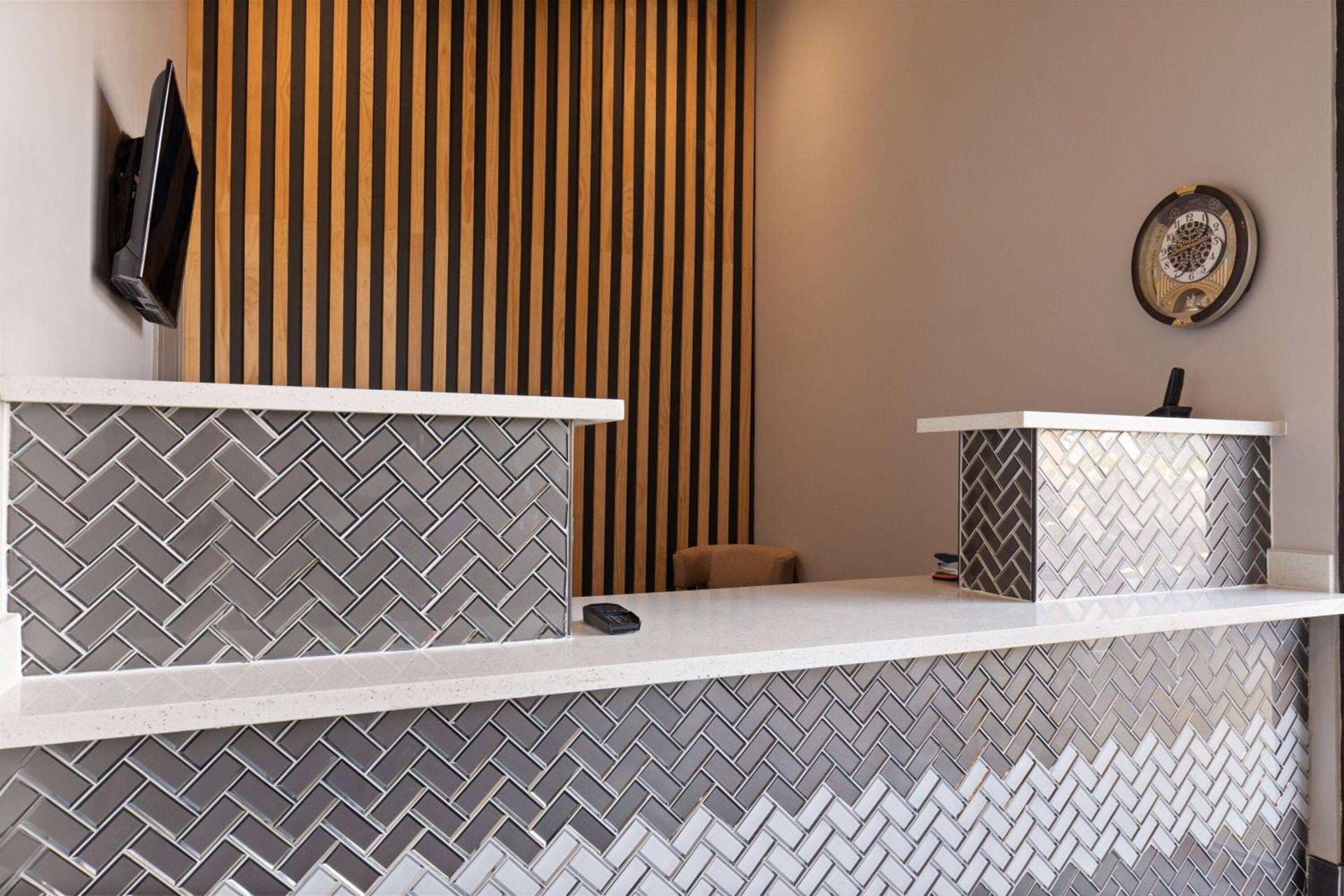 Ramada by Wyndham Studio Suites Dothan photo 5