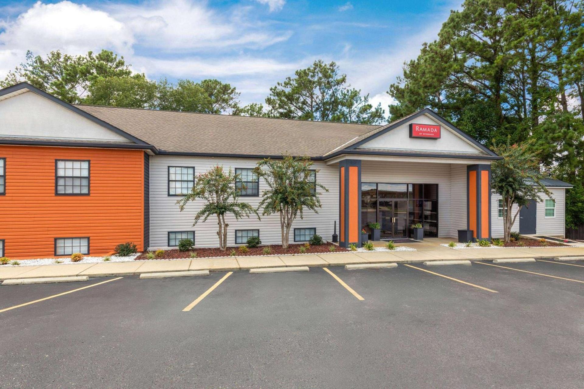 Ramada by Wyndham Studio Suites Dothan photo 3