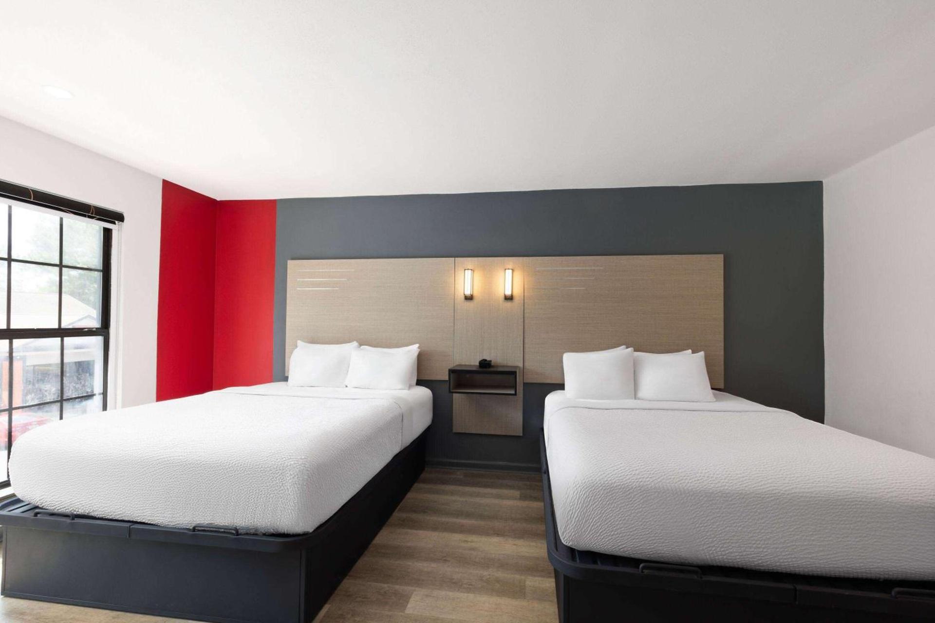 Ramada by Wyndham Studio Suites Dothan photo 16