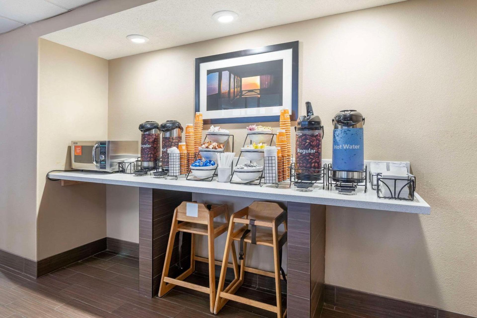 Comfort Inn & Suites Johnstown - Richland Town Center photo 36