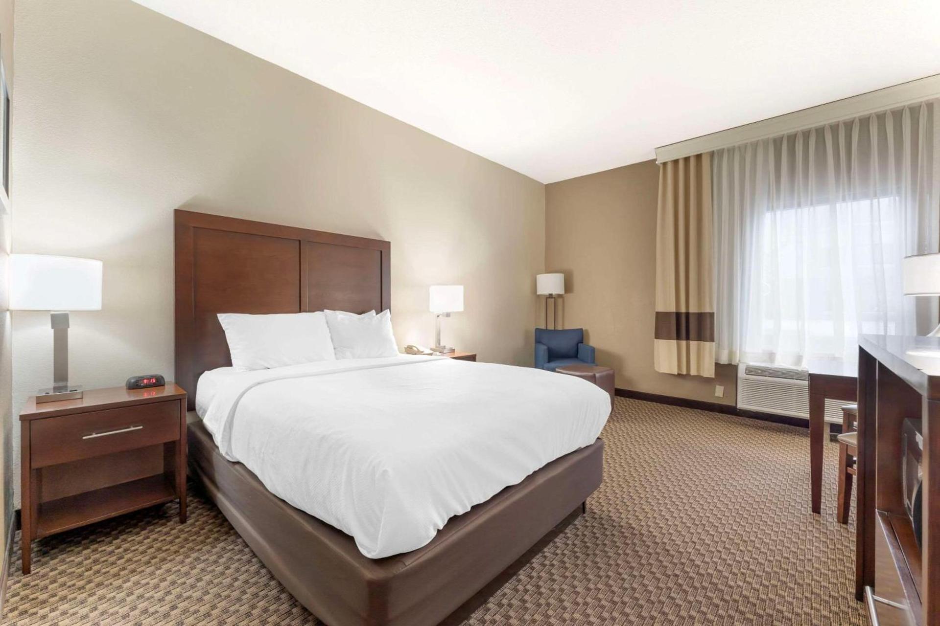 Comfort Inn & Suites Johnstown - Richland Town Center photo 17