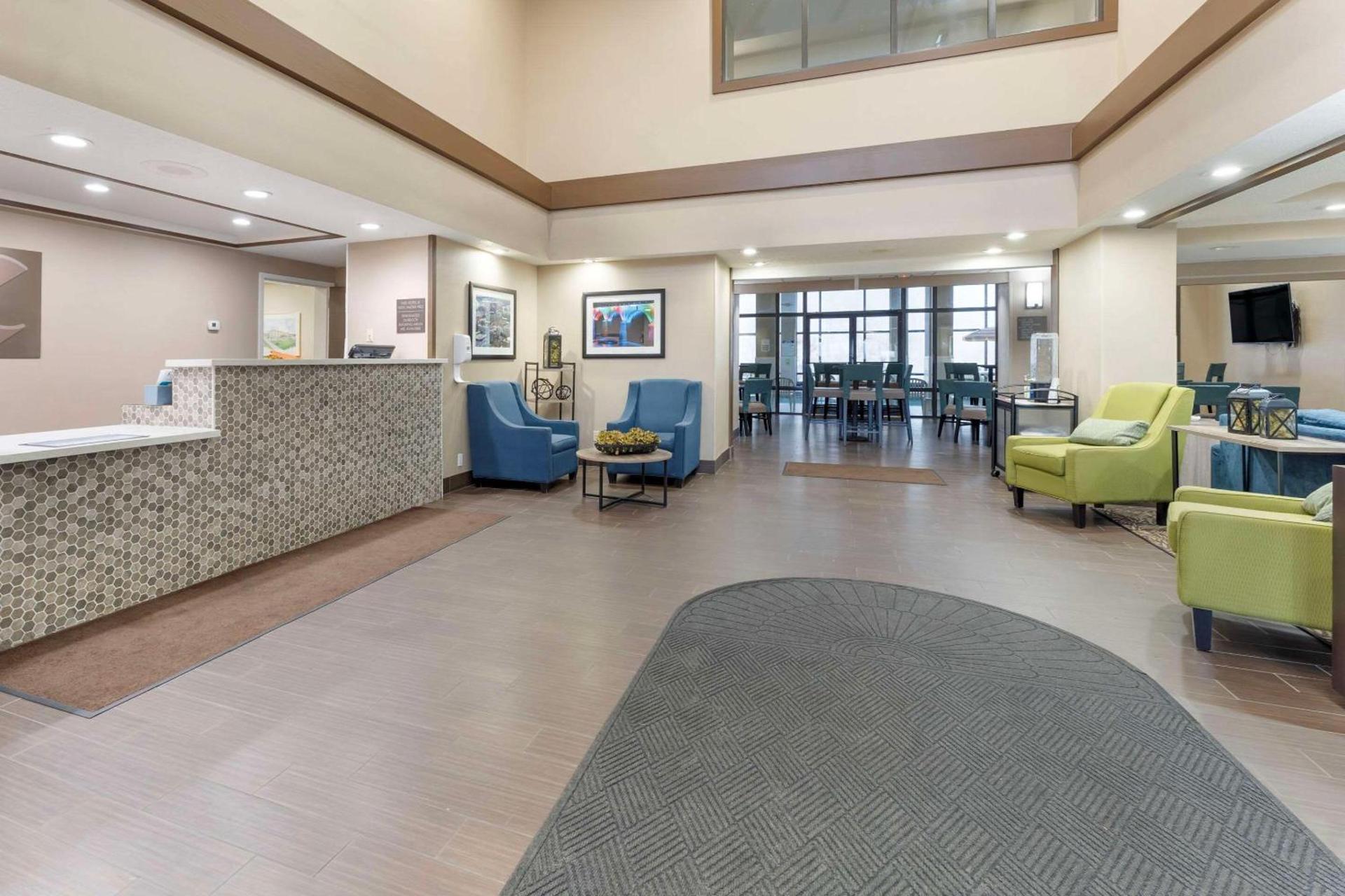 Comfort Inn & Suites Johnstown - Richland Town Center photo 6