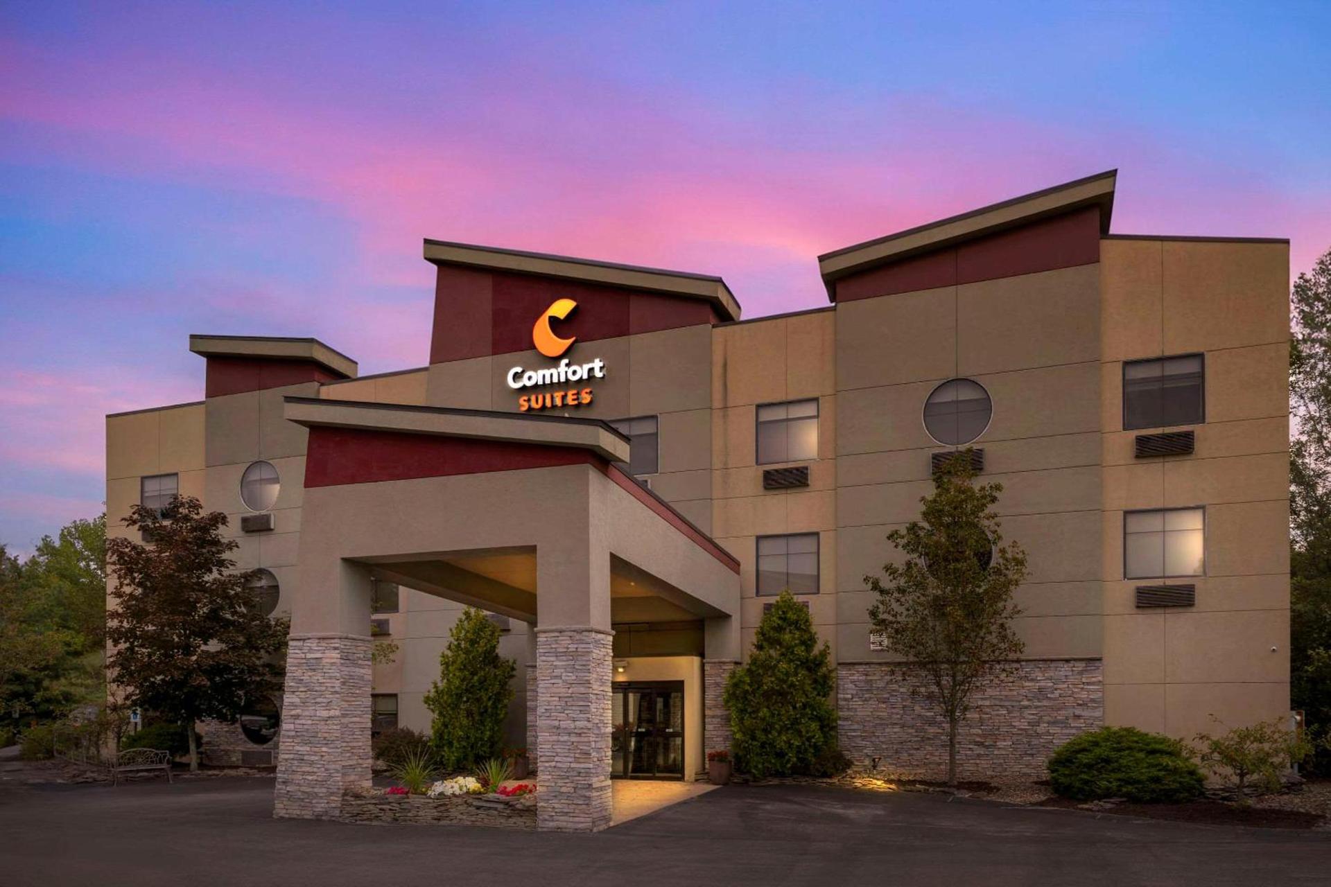 Comfort Suites Monaca photo 3