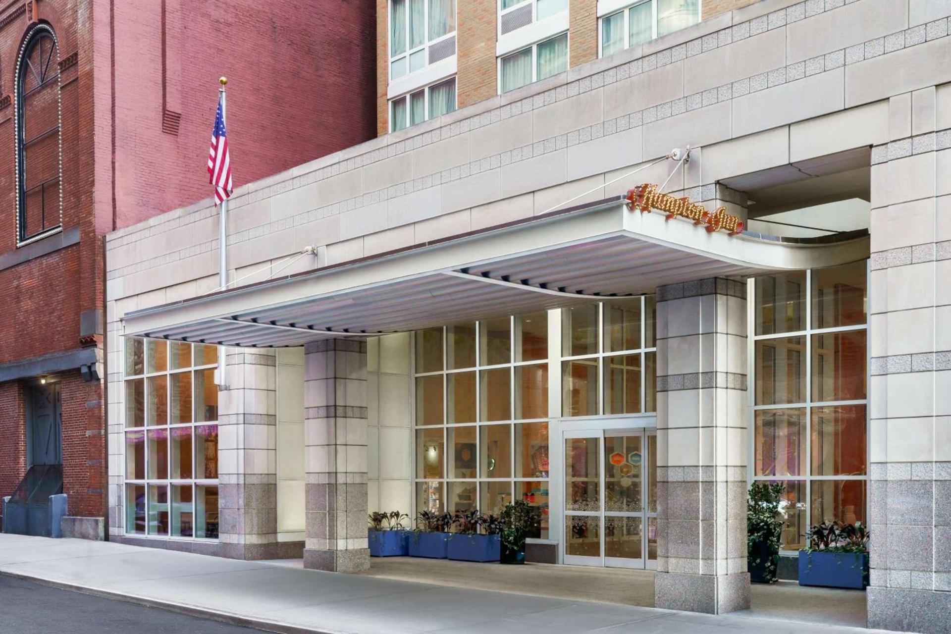 Hampton Inn Times Square Central photo 1