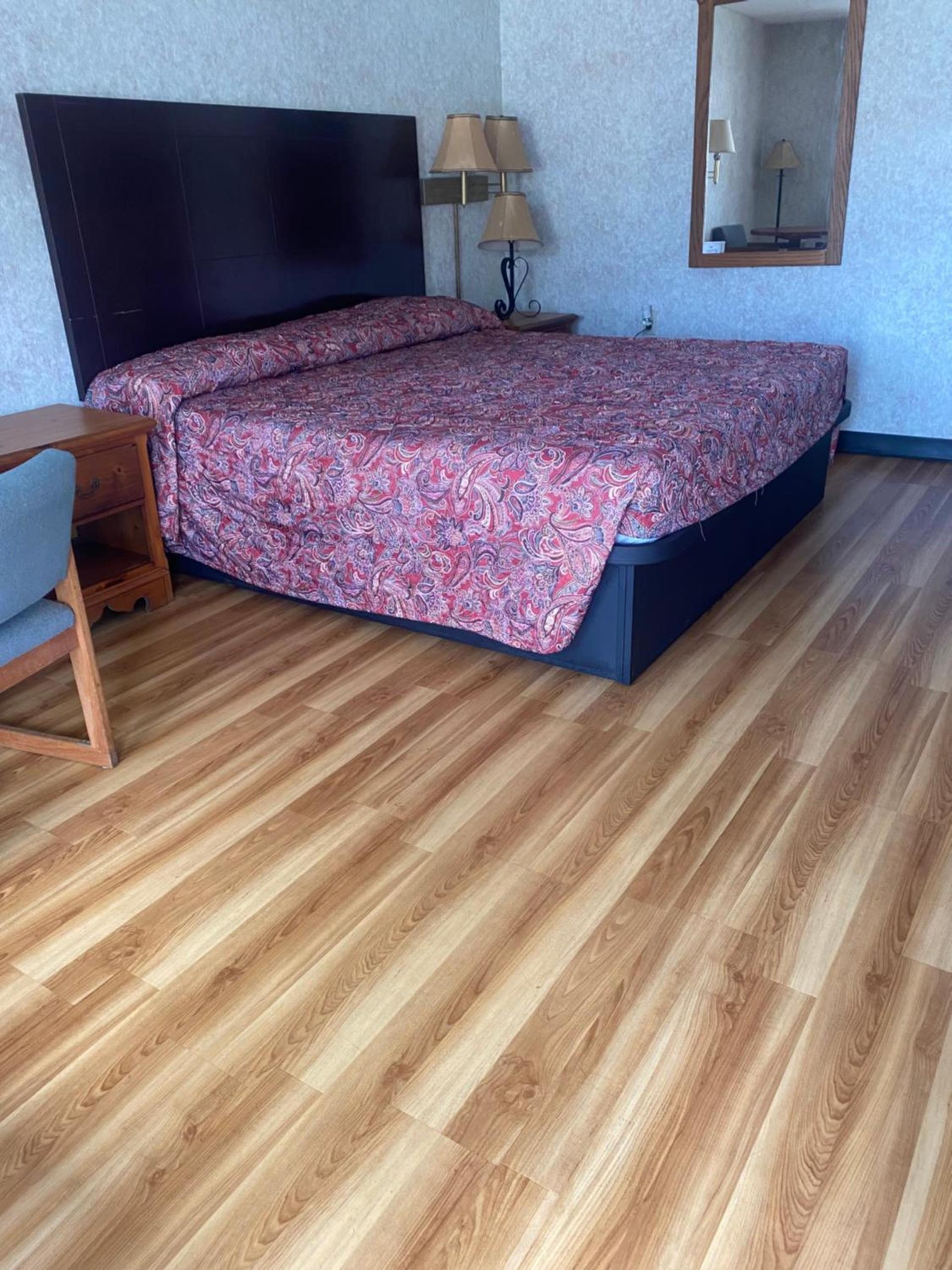 Riverfront Lodge photo 17