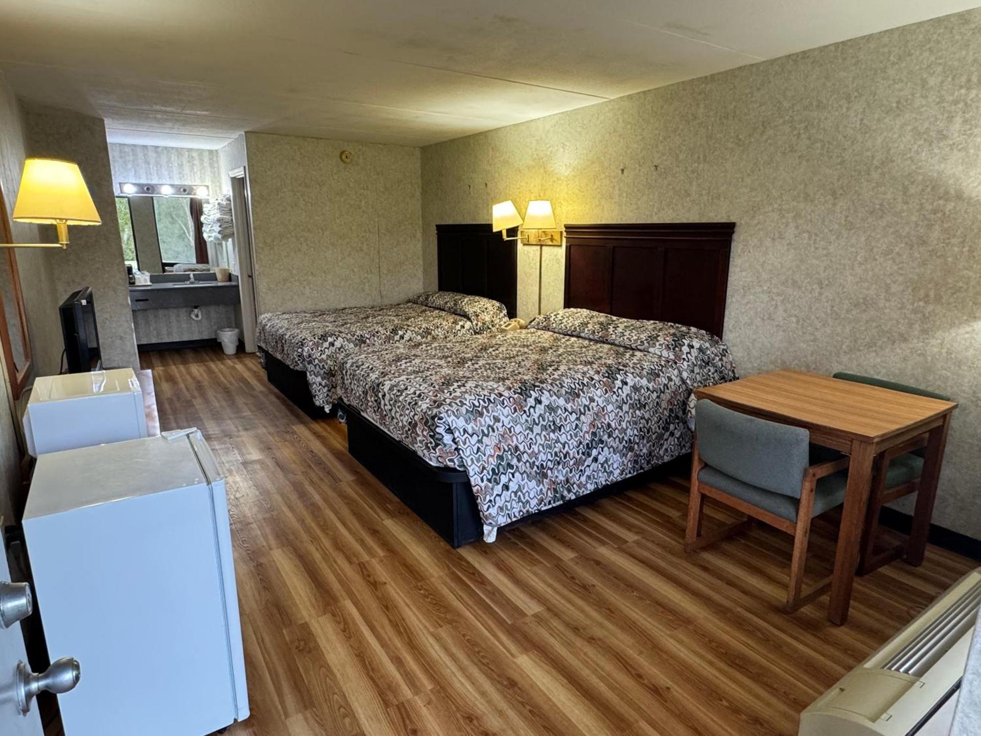 Riverfront Lodge photo 34