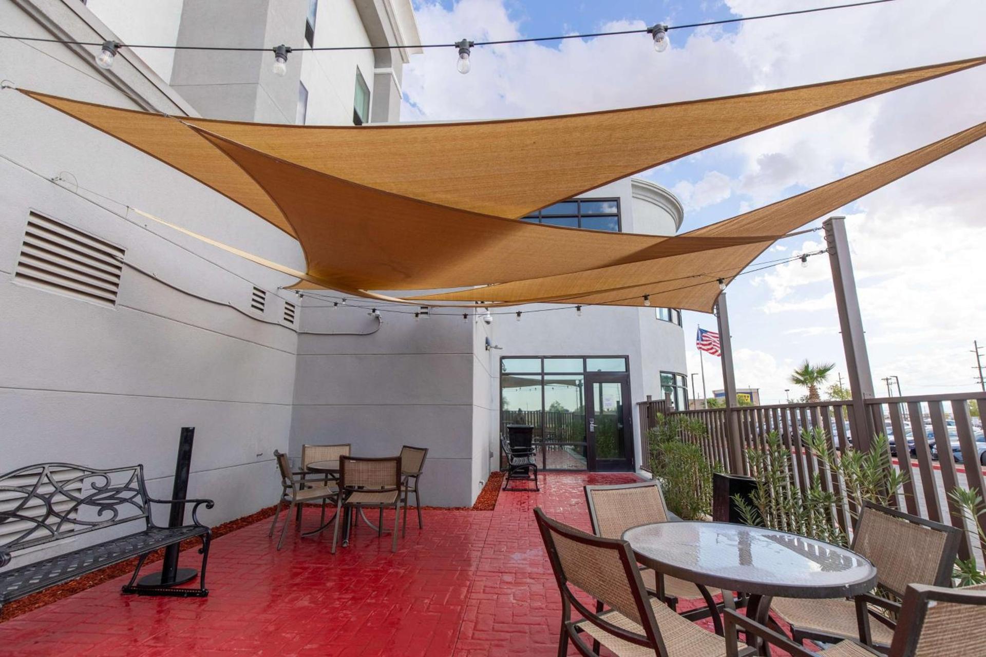 Hampton Inn El Centro photo 4