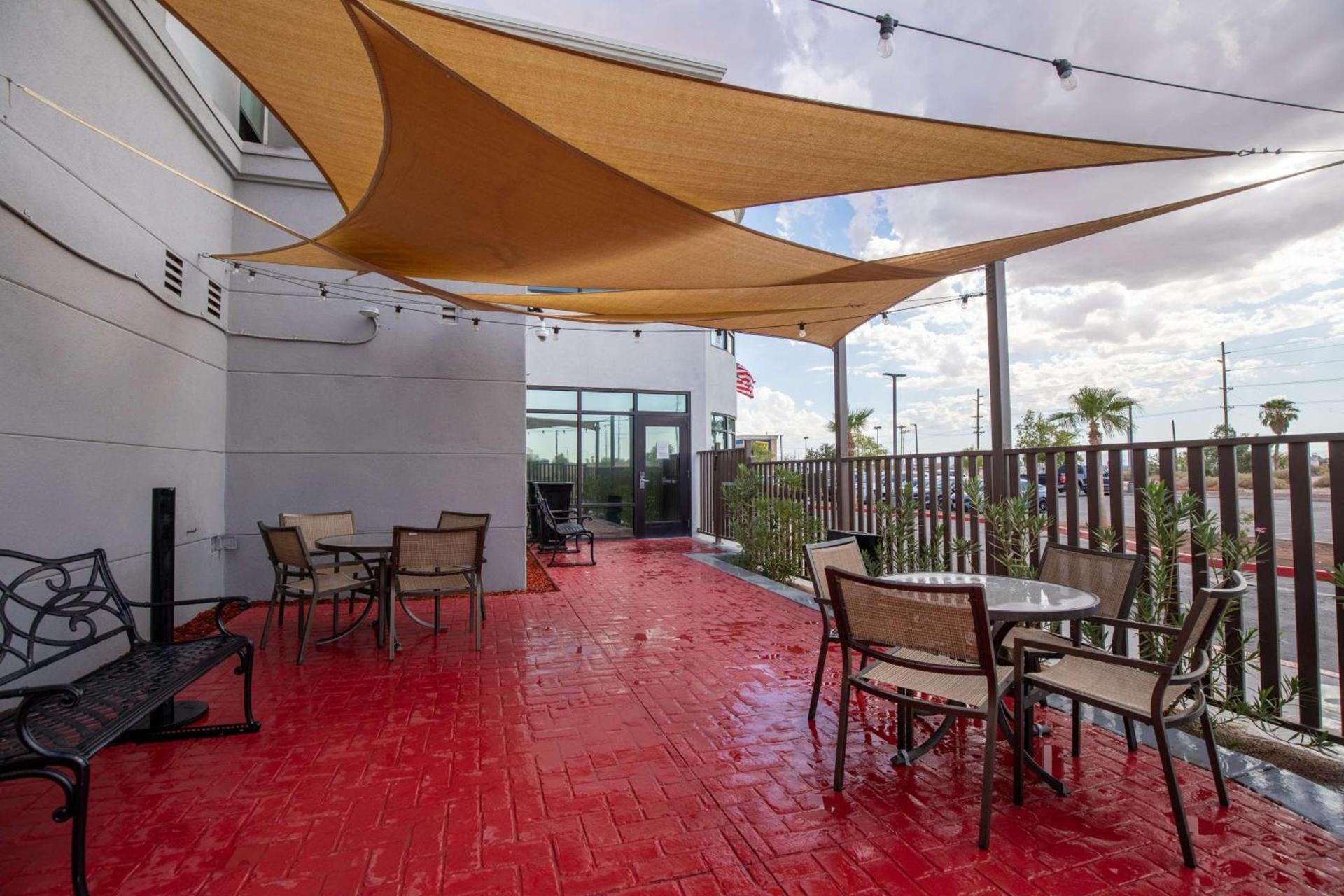 Hampton Inn El Centro photo 5