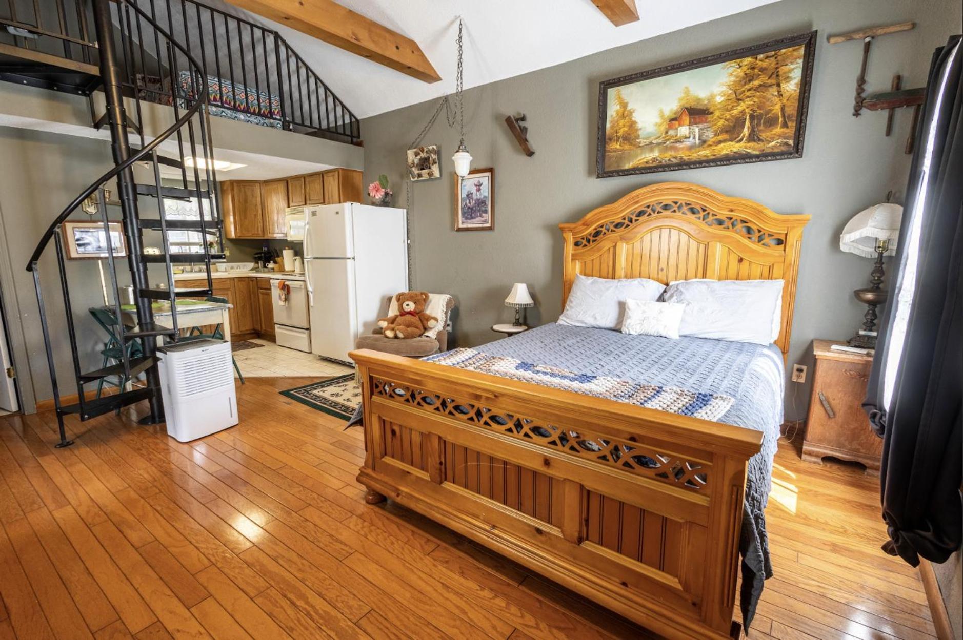 The Alling House photo 46
