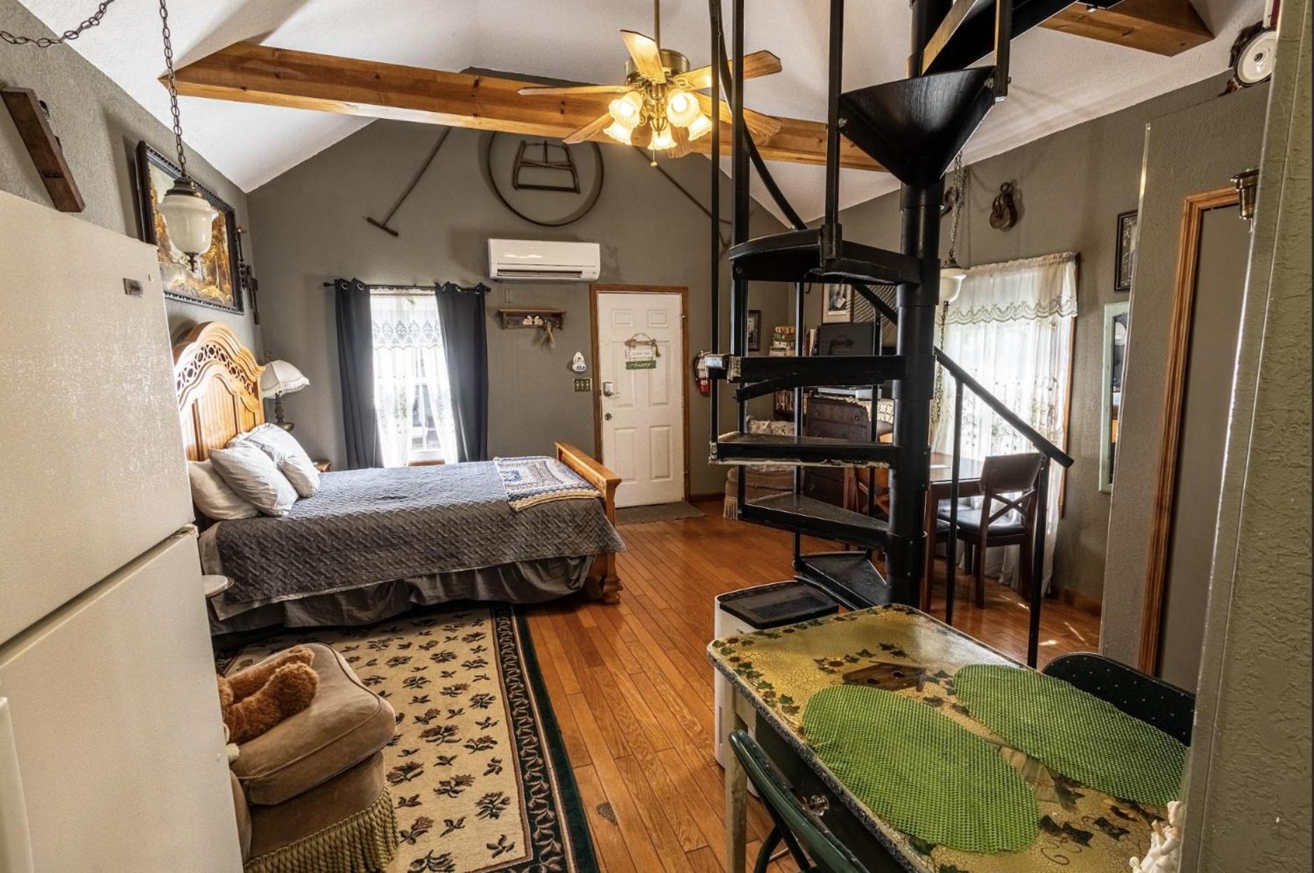 The Alling House photo 47
