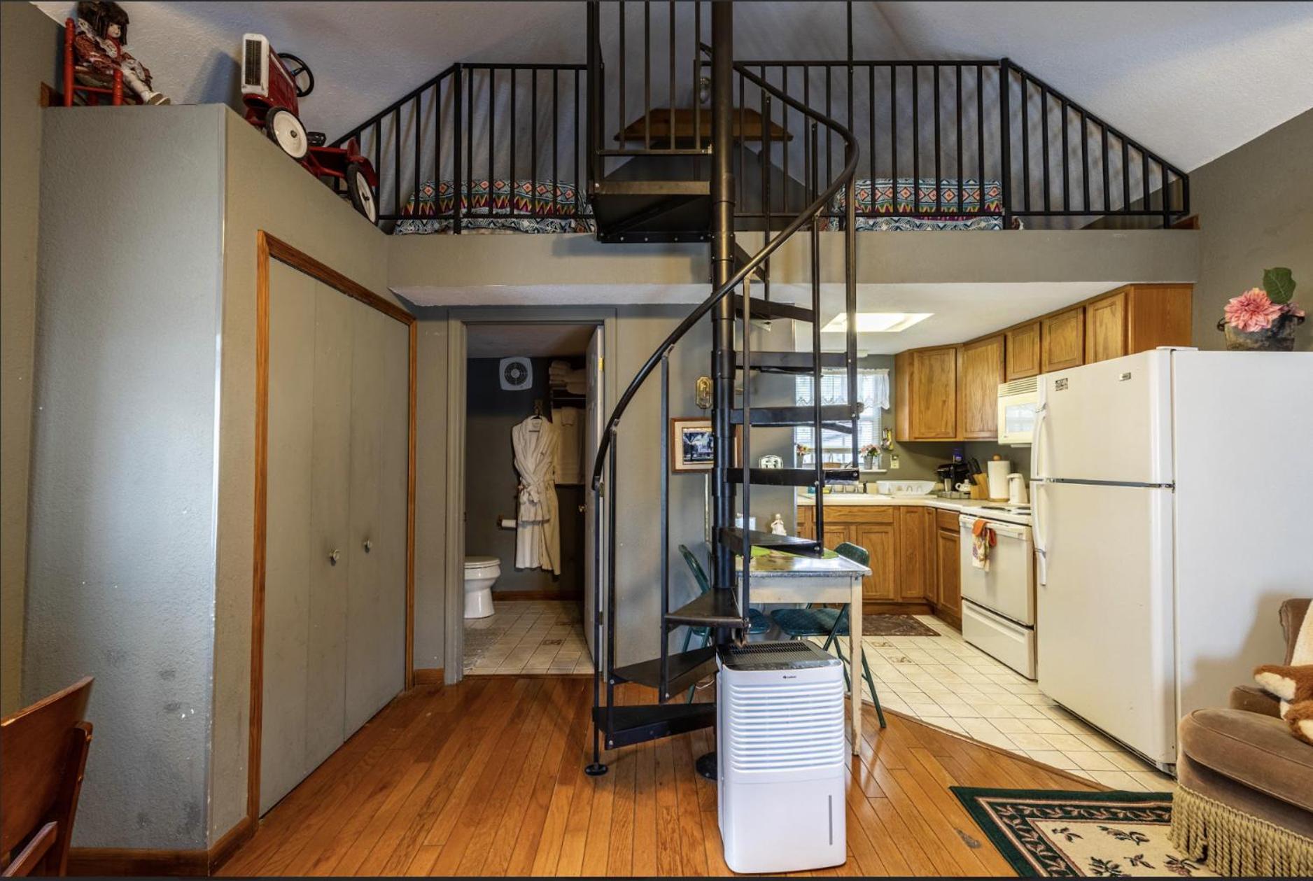 The Alling House photo 57