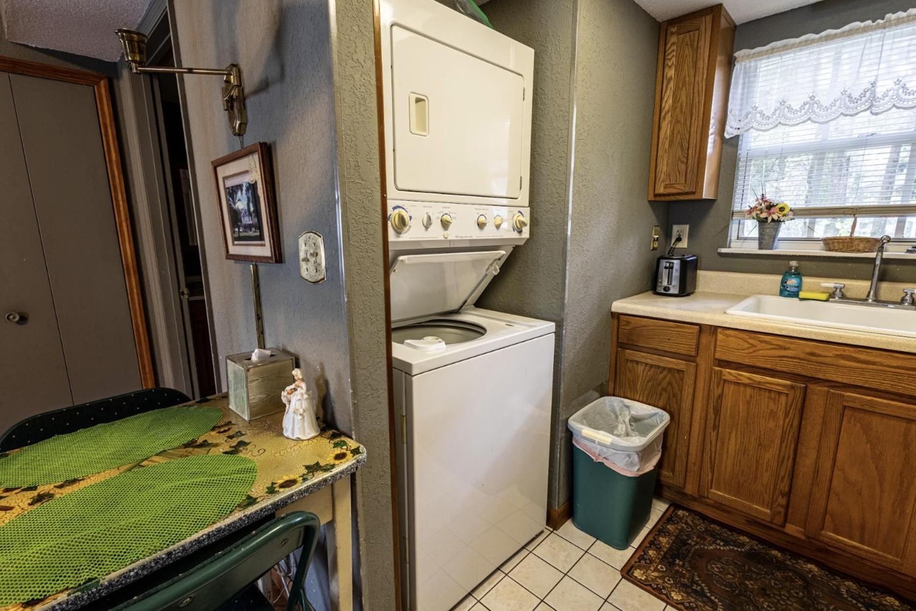 The Alling House photo 63
