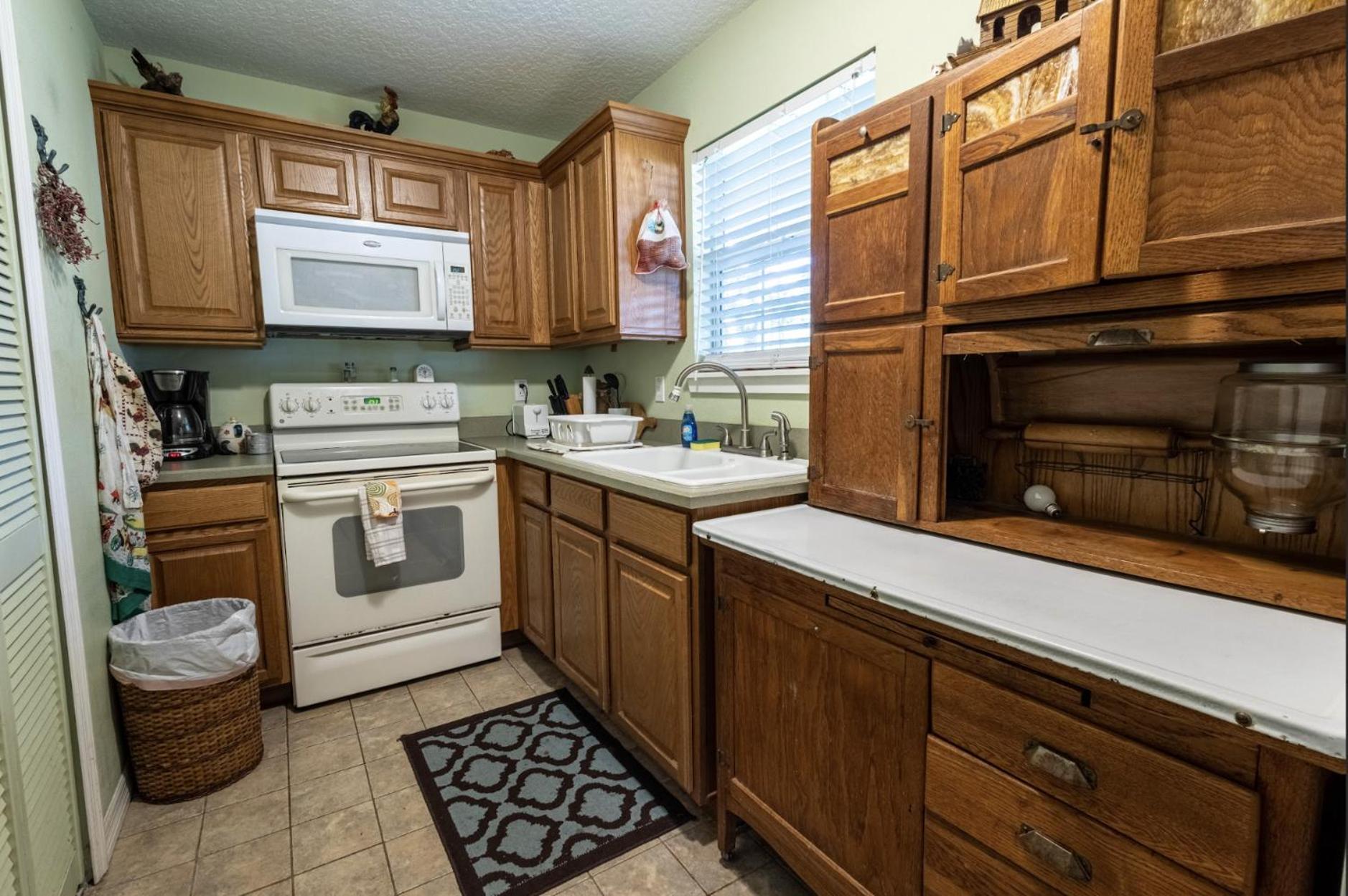 The Alling House photo 23