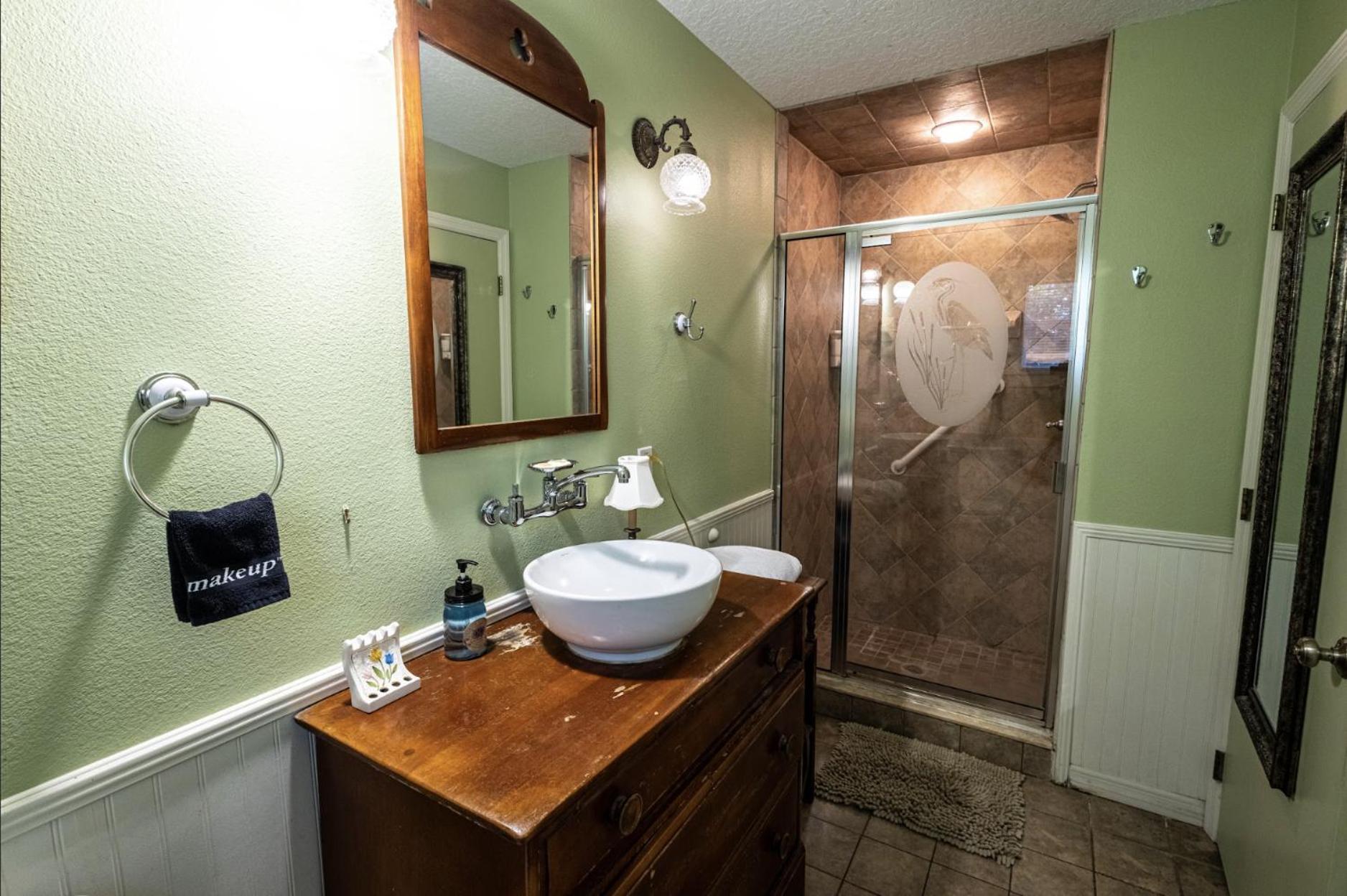 The Alling House photo 28