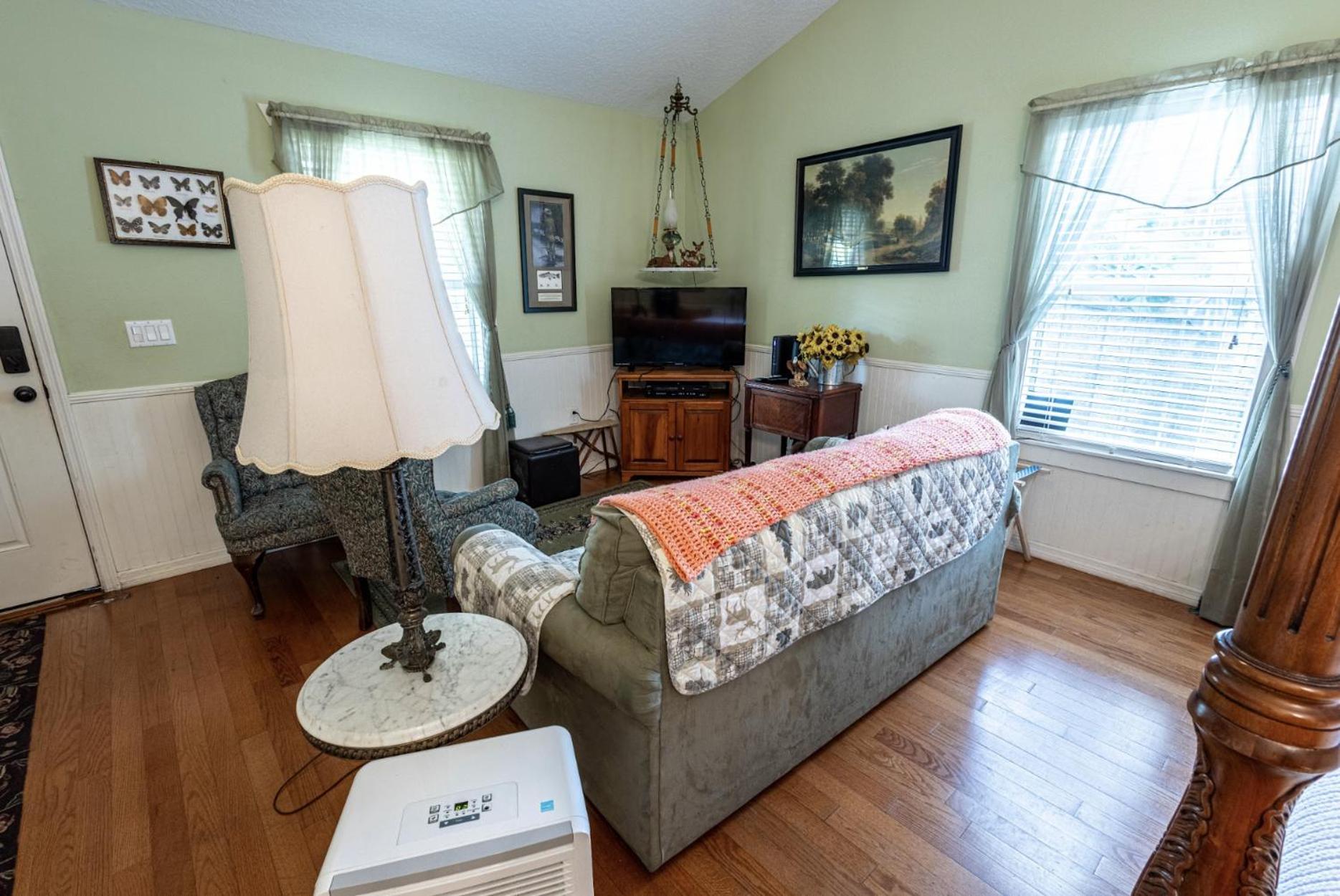The Alling House photo 29