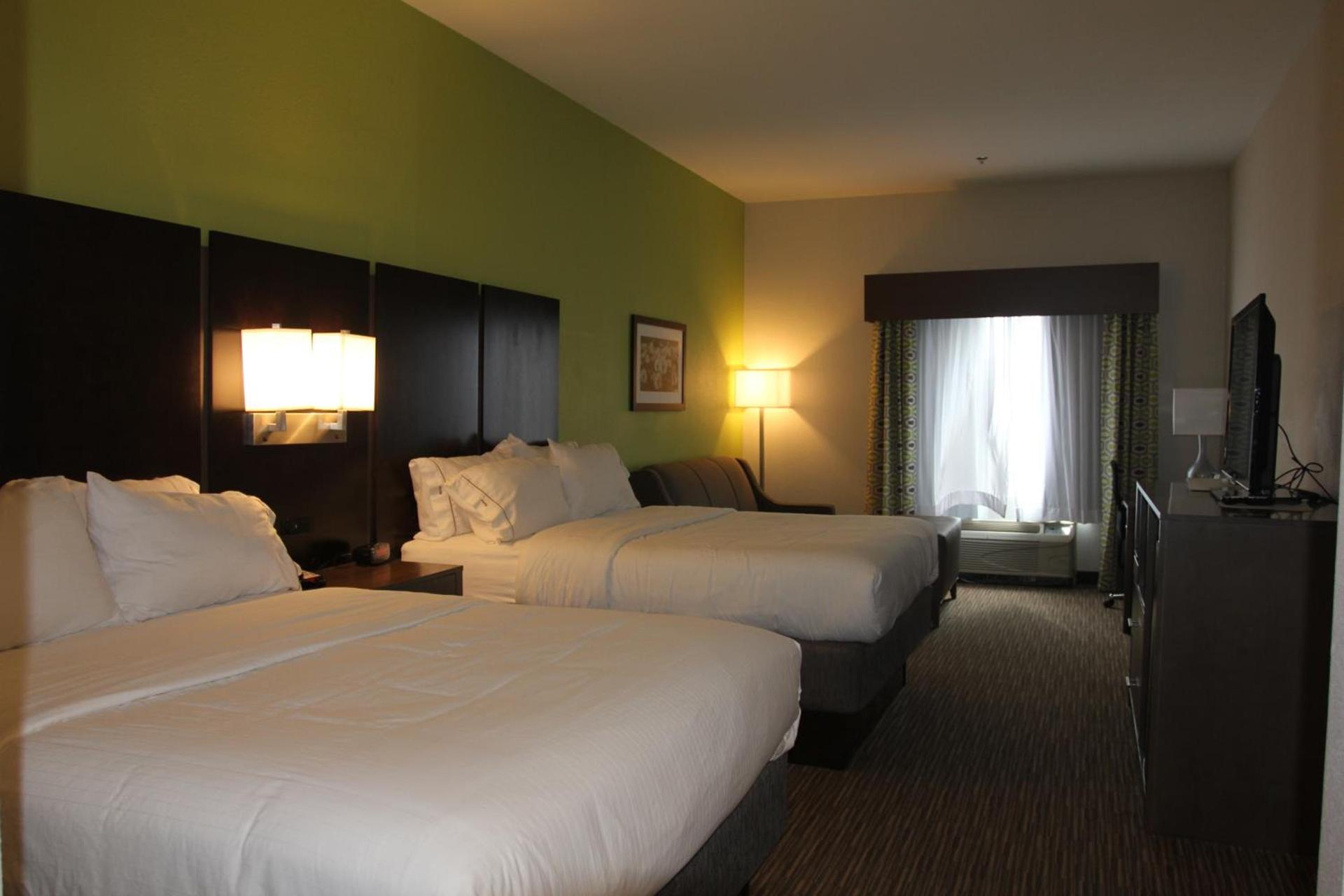 Holiday Inn Express & Suites Sweetwater by IHG photo 9