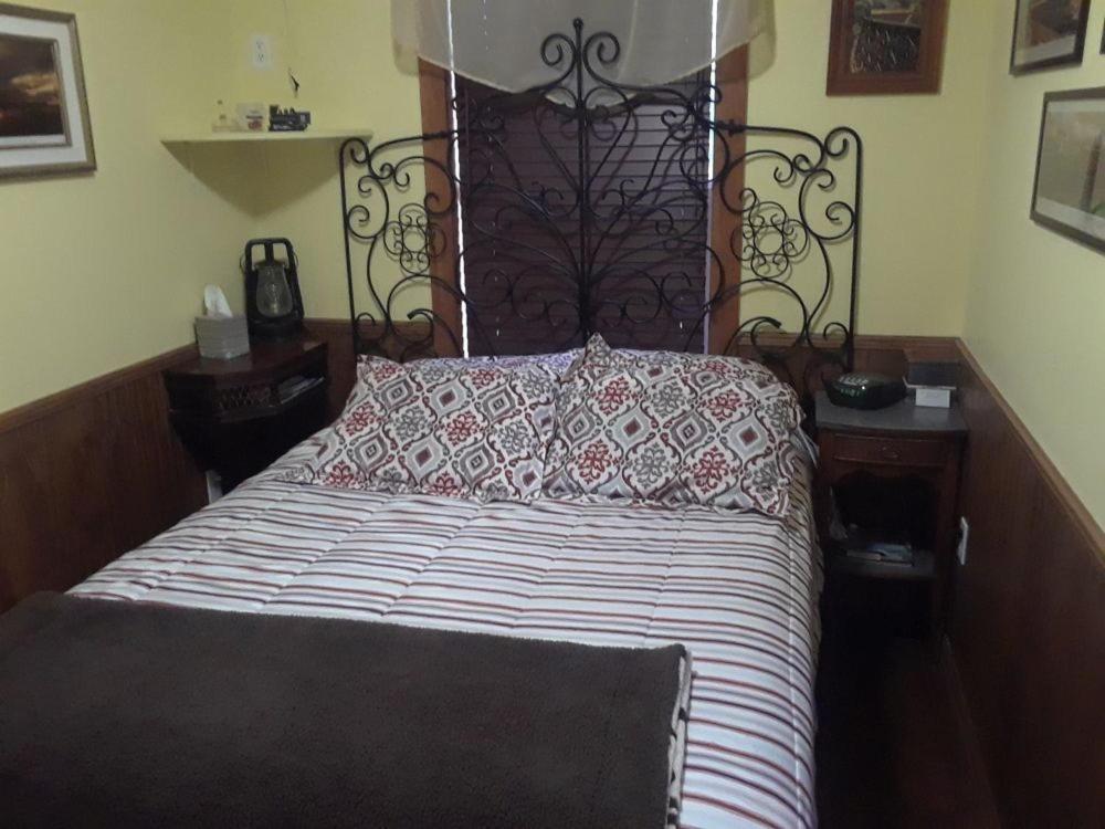 The Alling House photo 18