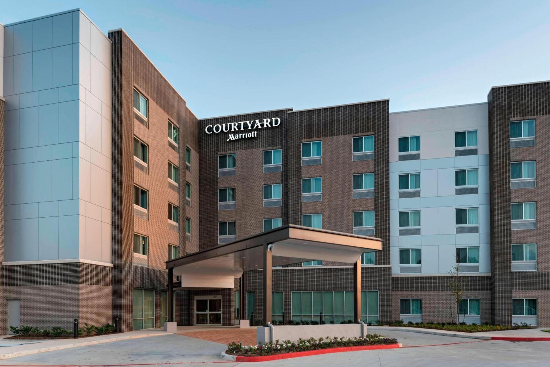 Courtyard by Marriott Houston Sugar Land/Lake Pointe photo 11