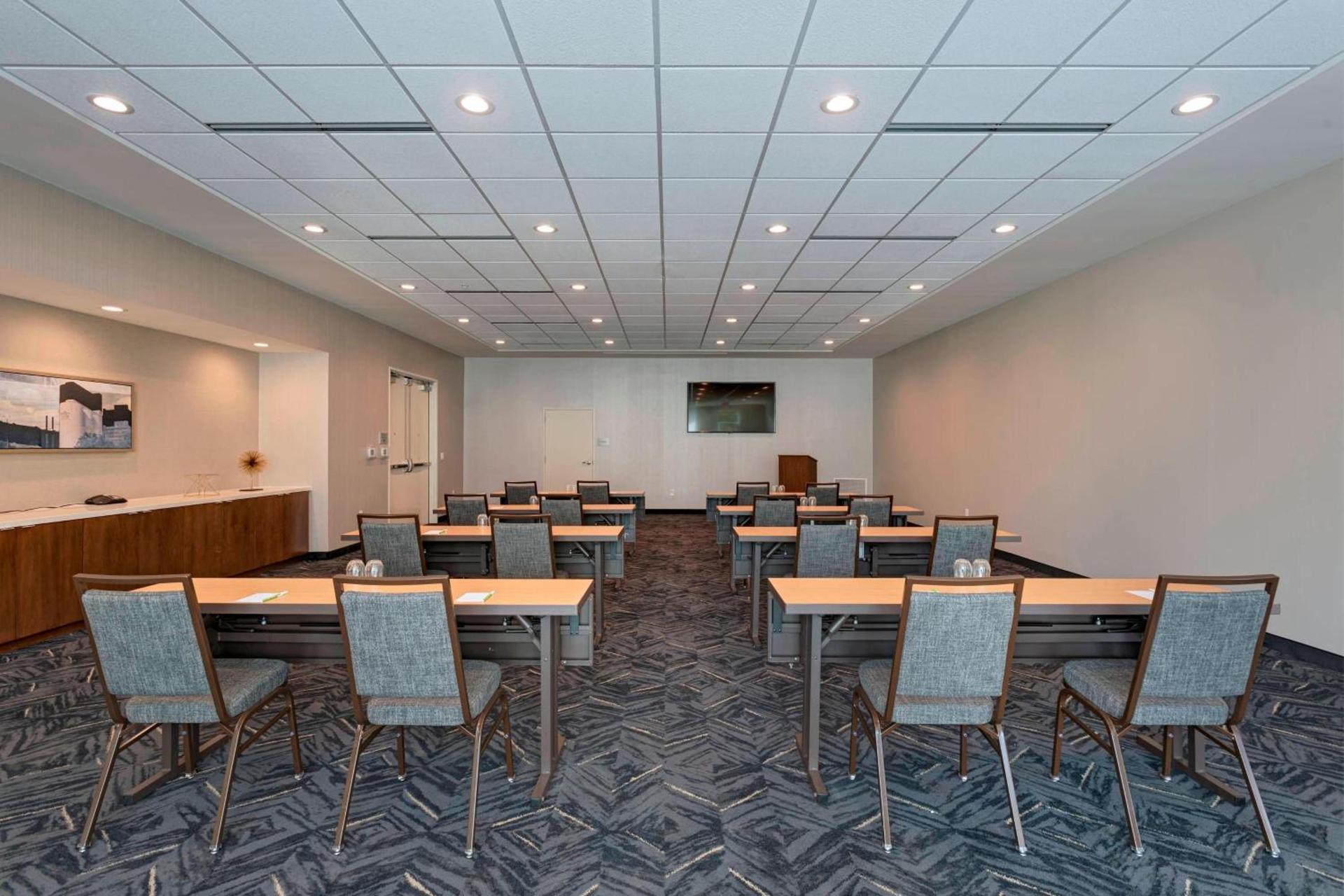 Courtyard by Marriott Houston Sugar Land/Lake Pointe photo 38