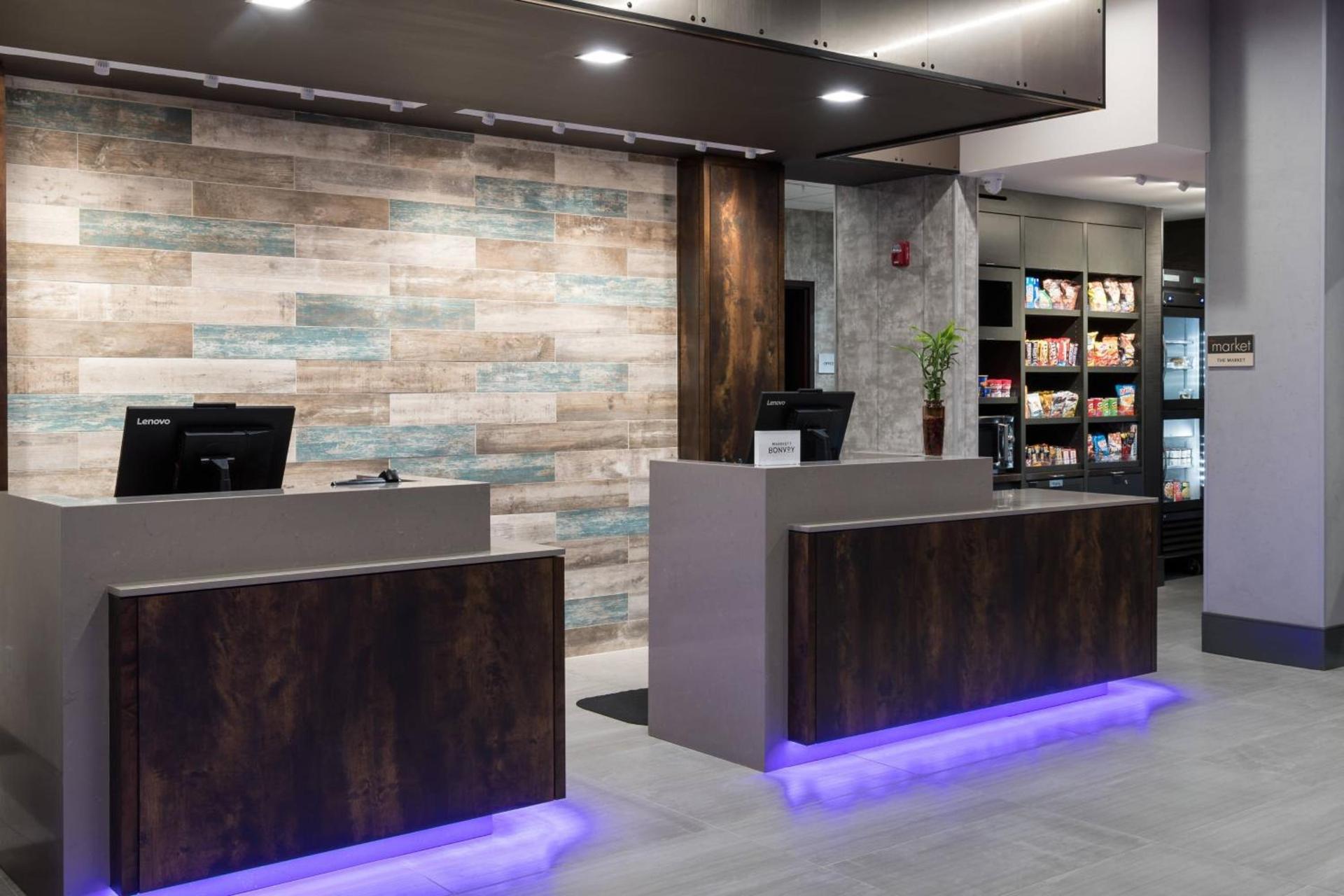 Courtyard by Marriott Houston Heights/I-10 photo 4