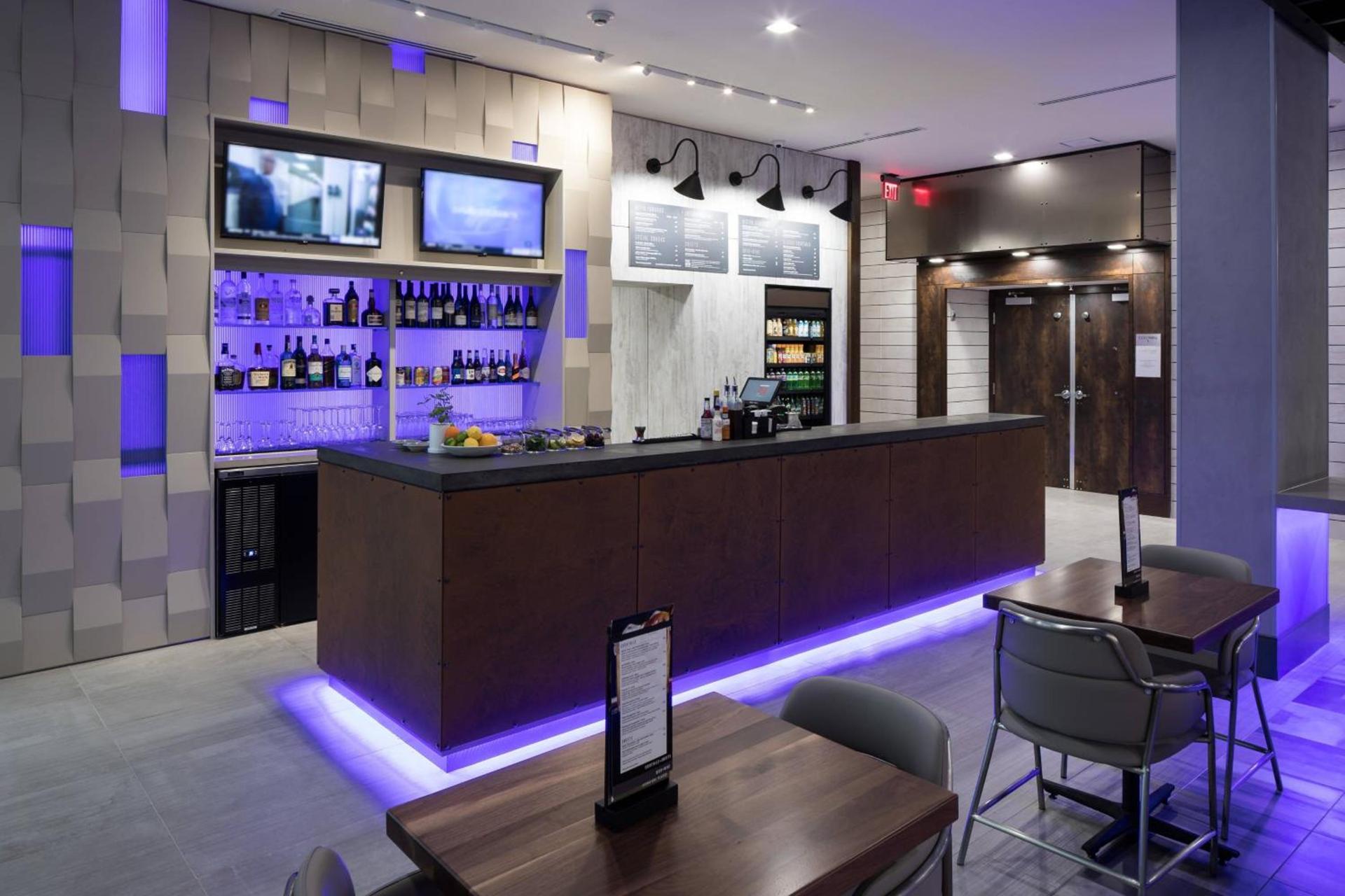 Courtyard by Marriott Houston Heights/I-10 photo 26