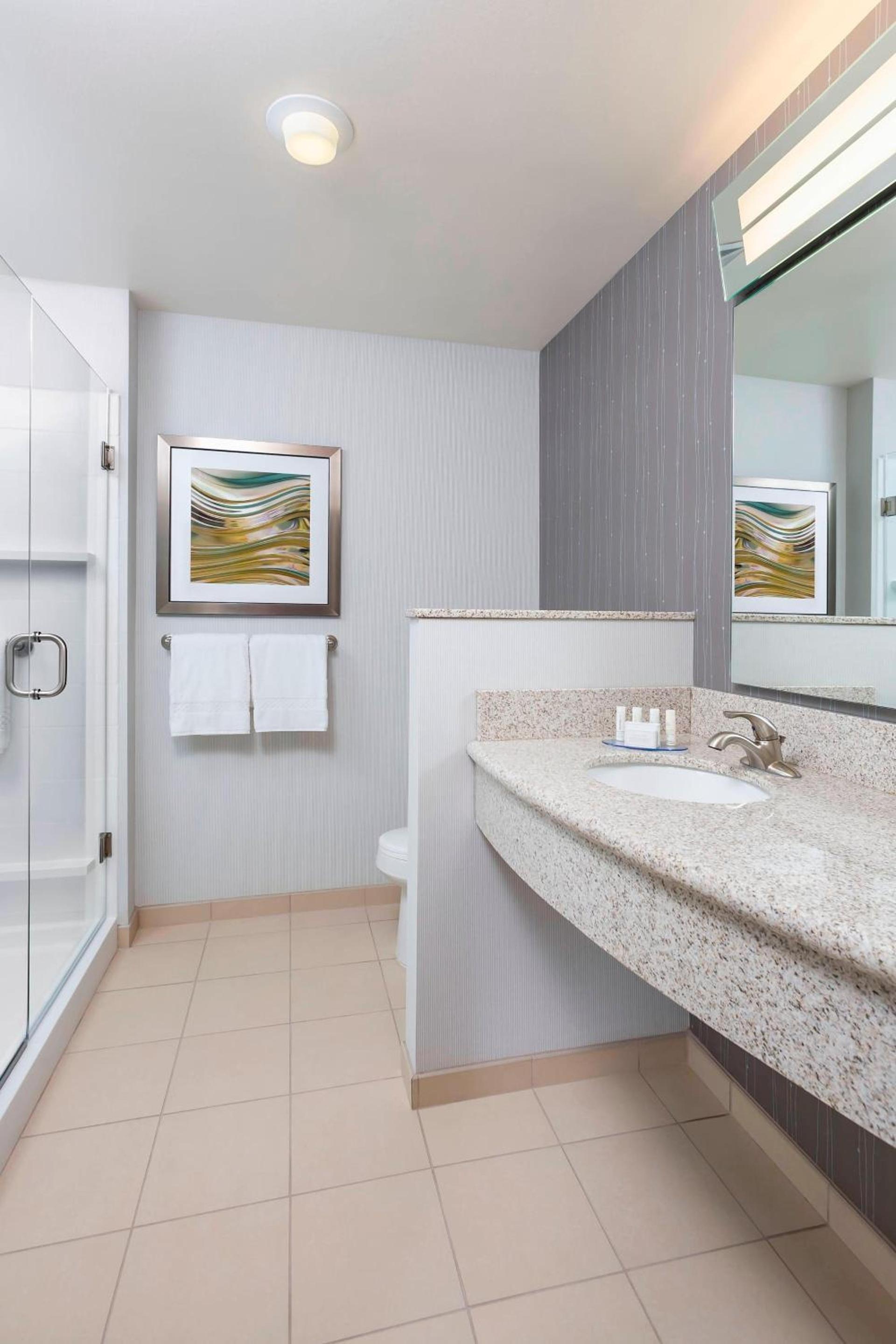 Courtyard by Marriott Kalamazoo Portage photo 13