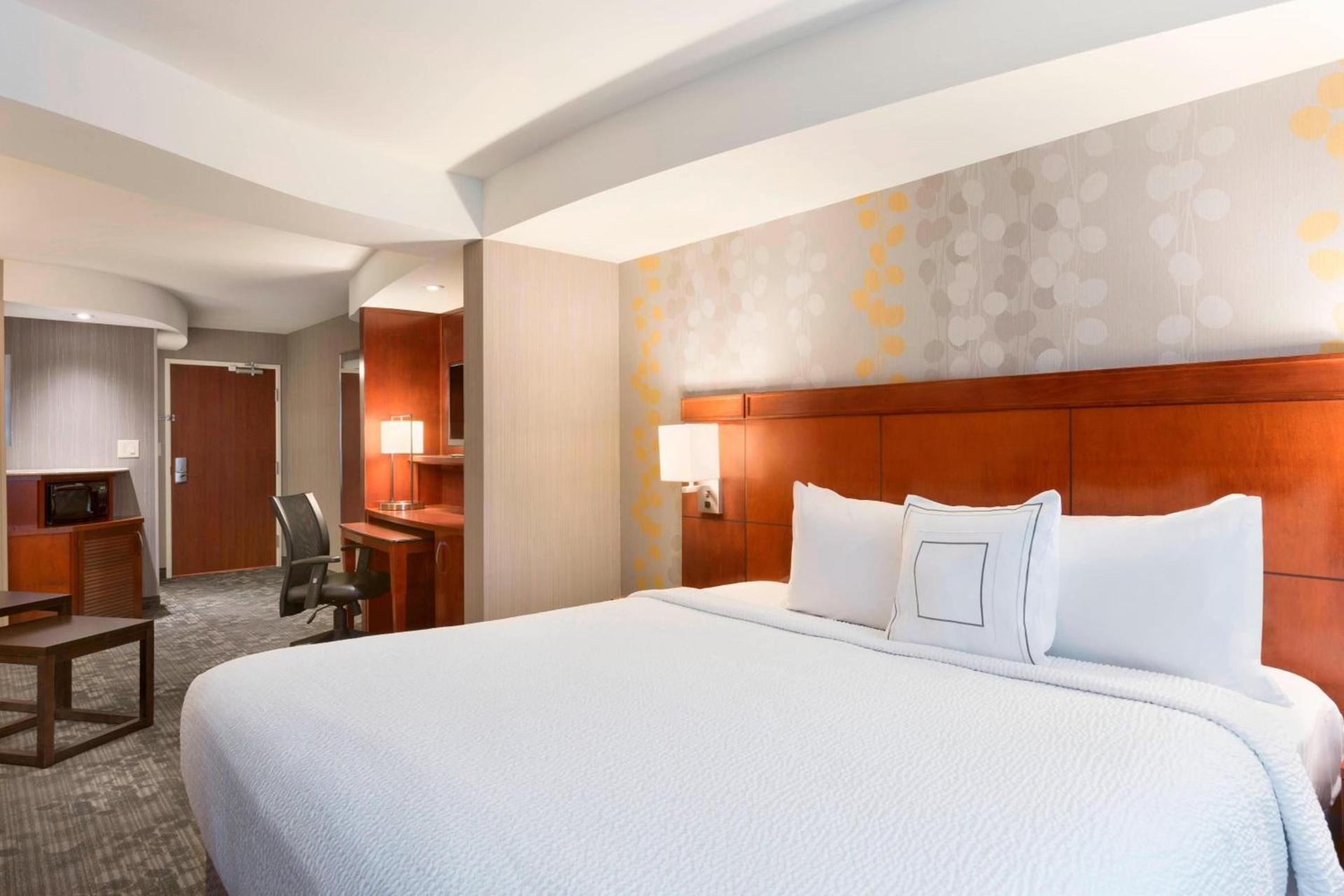 Courtyard by Marriott Kalamazoo Portage photo 17