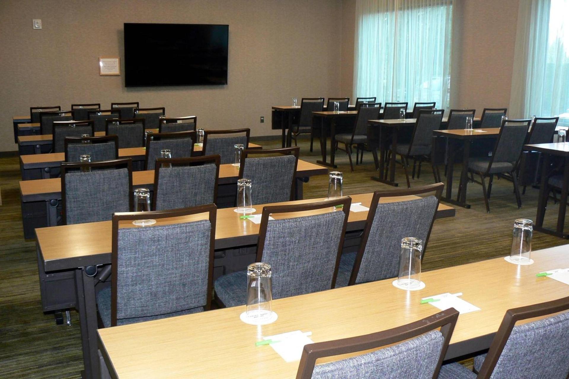 Courtyard by Marriott Portland Tigard photo 77