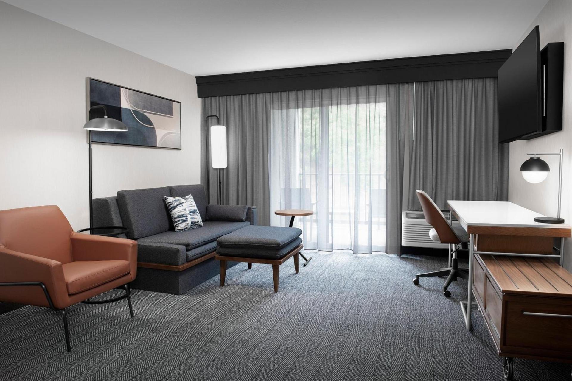 Courtyard by Marriott Portland Tigard photo 42