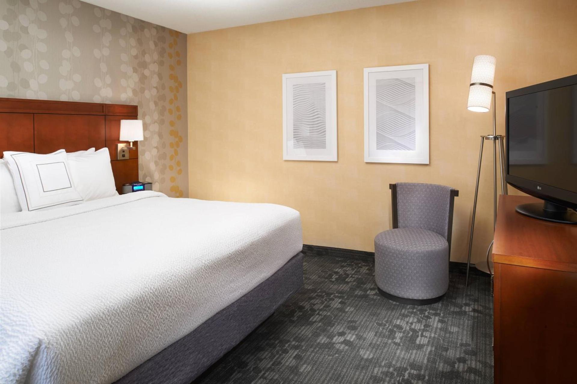 Courtyard by Marriott Detroit Warren photo 10