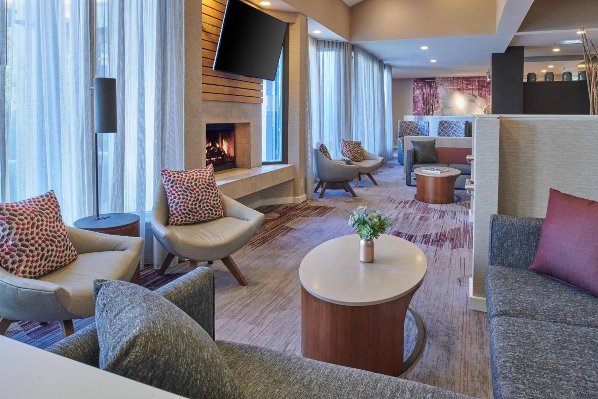 Courtyard by Marriott Detroit Warren photo 3