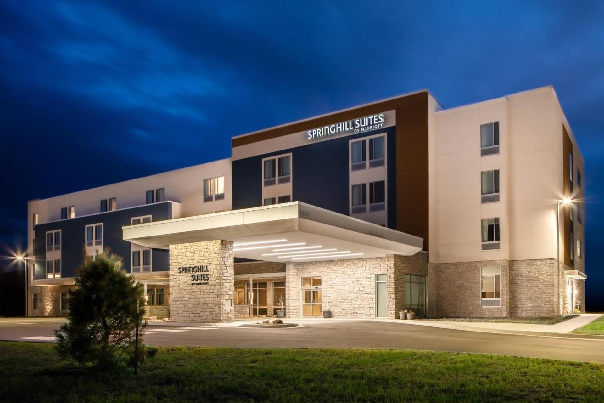 SpringHill Suites by Marriott Ames photo 2
