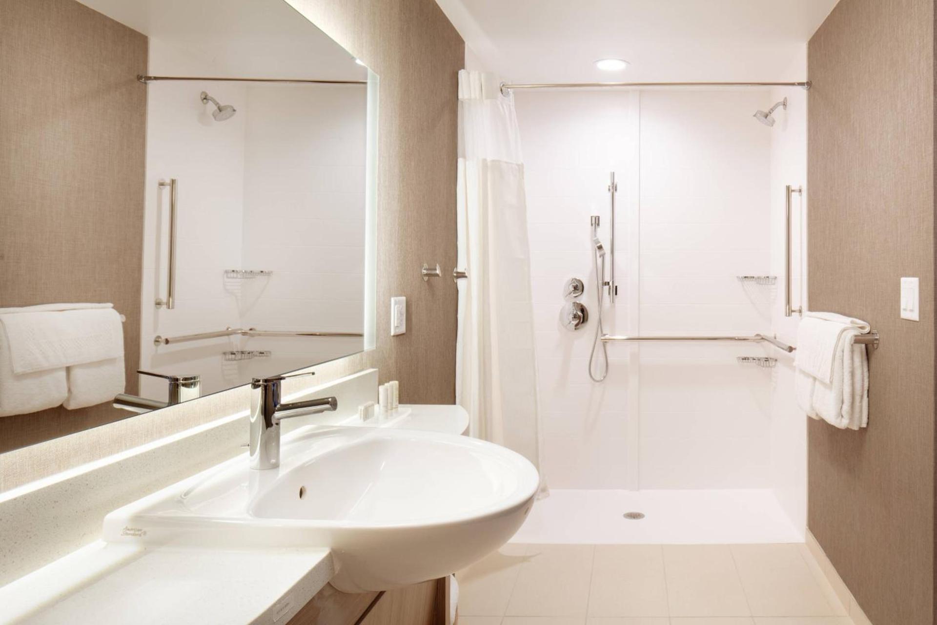 SpringHill Suites by Marriott Ames photo 14