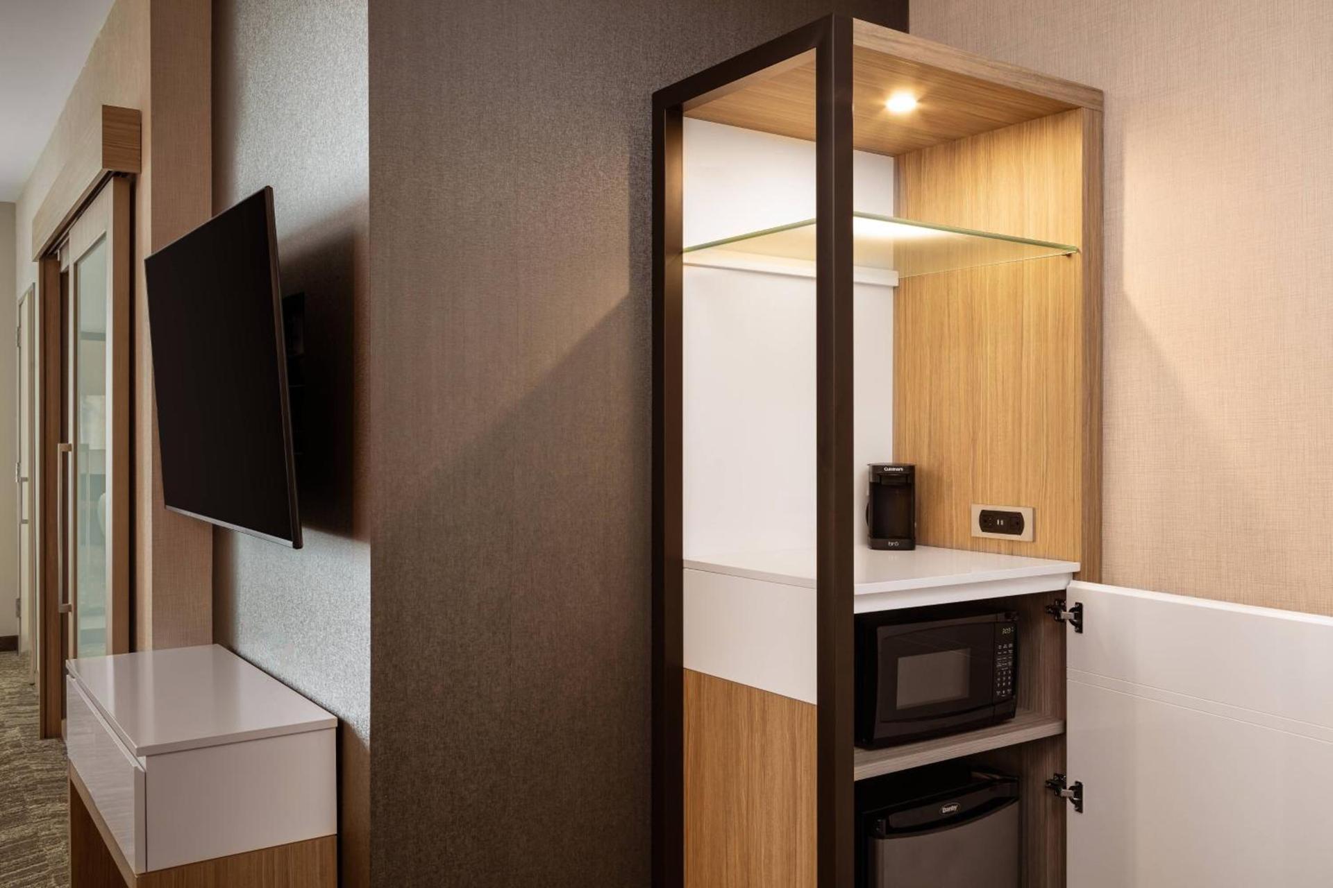 SpringHill Suites by Marriott Ames photo 12