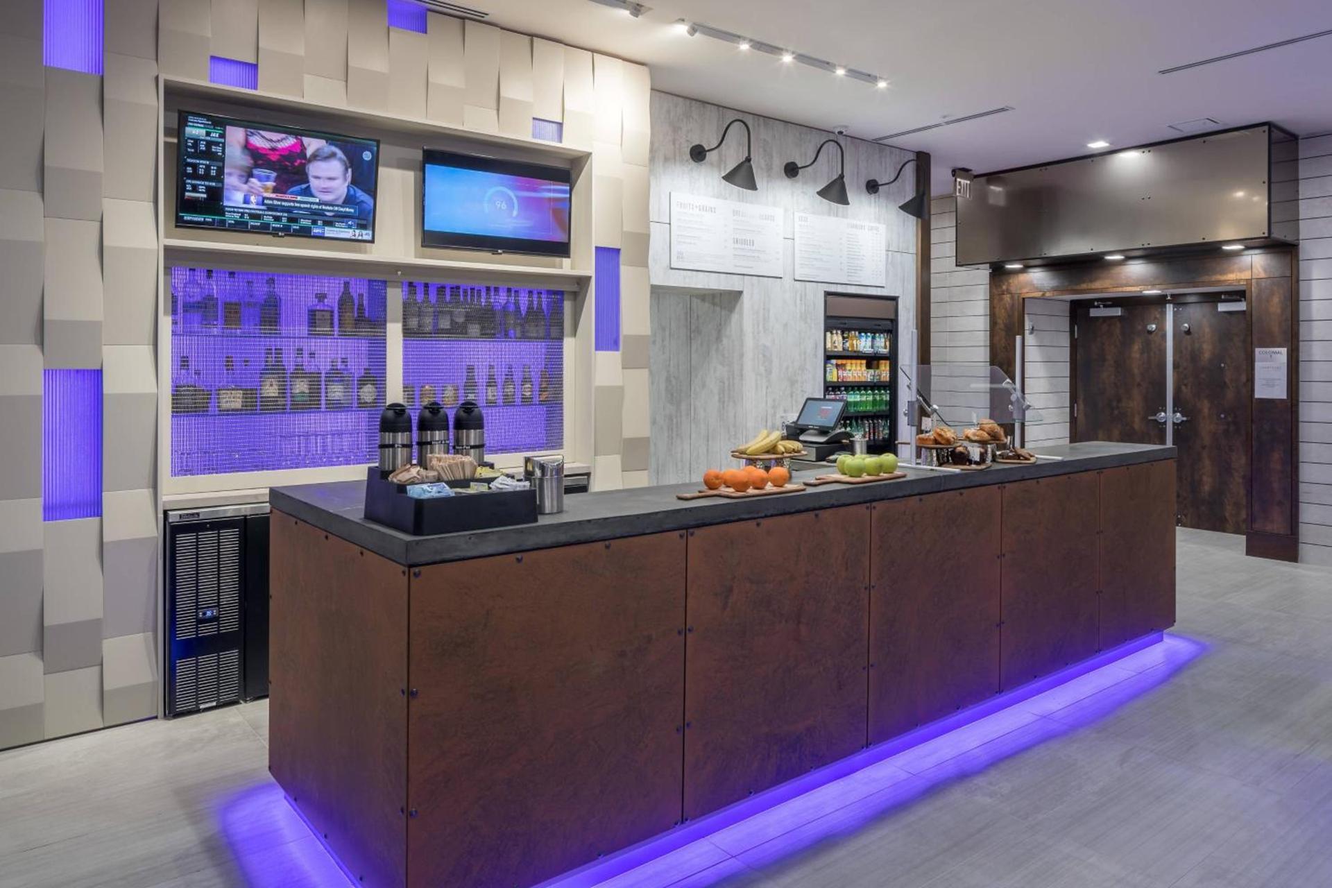 Courtyard by Marriott Houston Heights/I-10 photo 25
