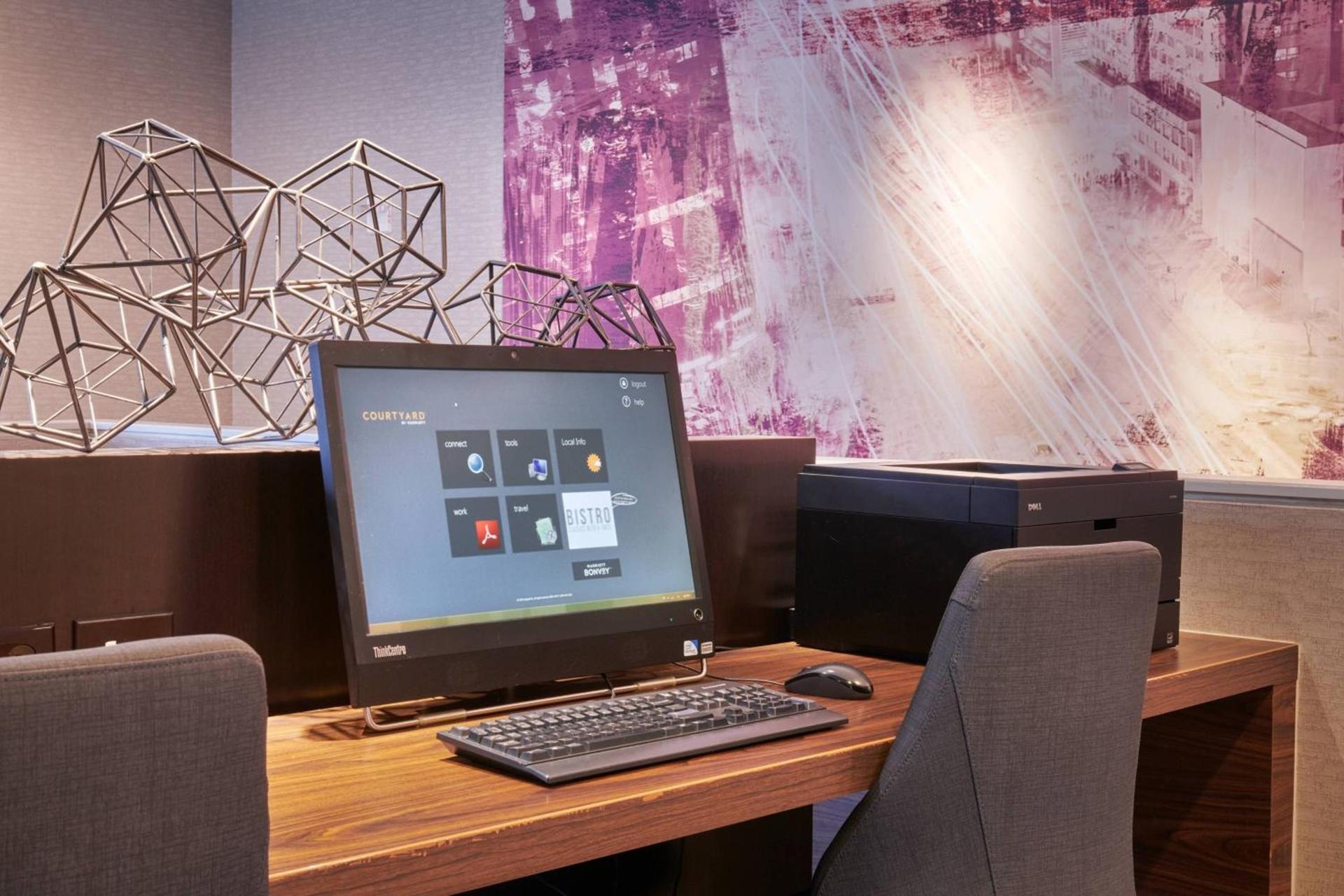 Courtyard by Marriott Detroit Warren photo 14