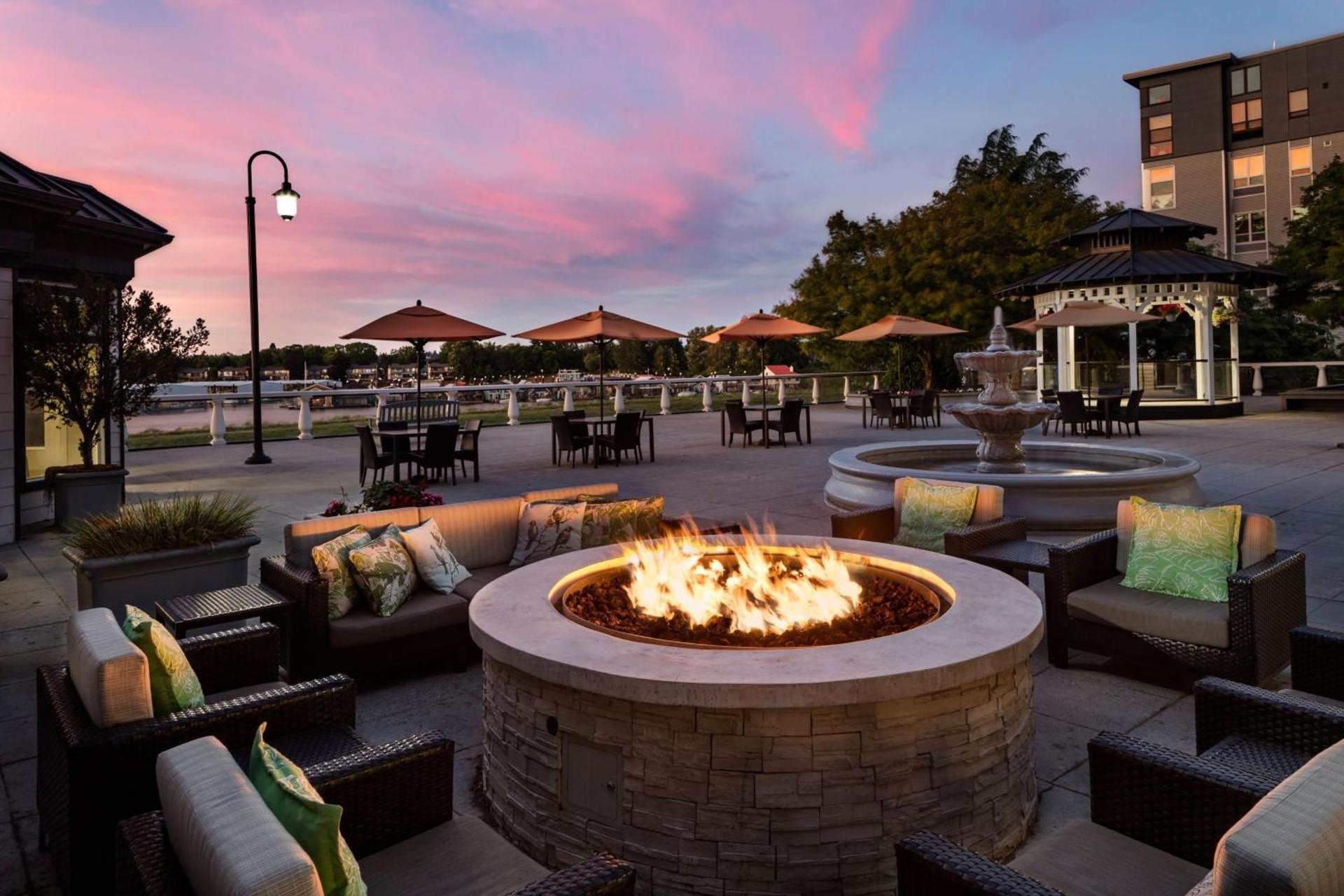 Courtyard by Marriott Portland North photo 20