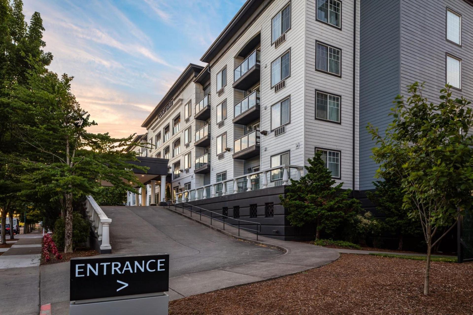 Courtyard by Marriott Portland North photo 3
